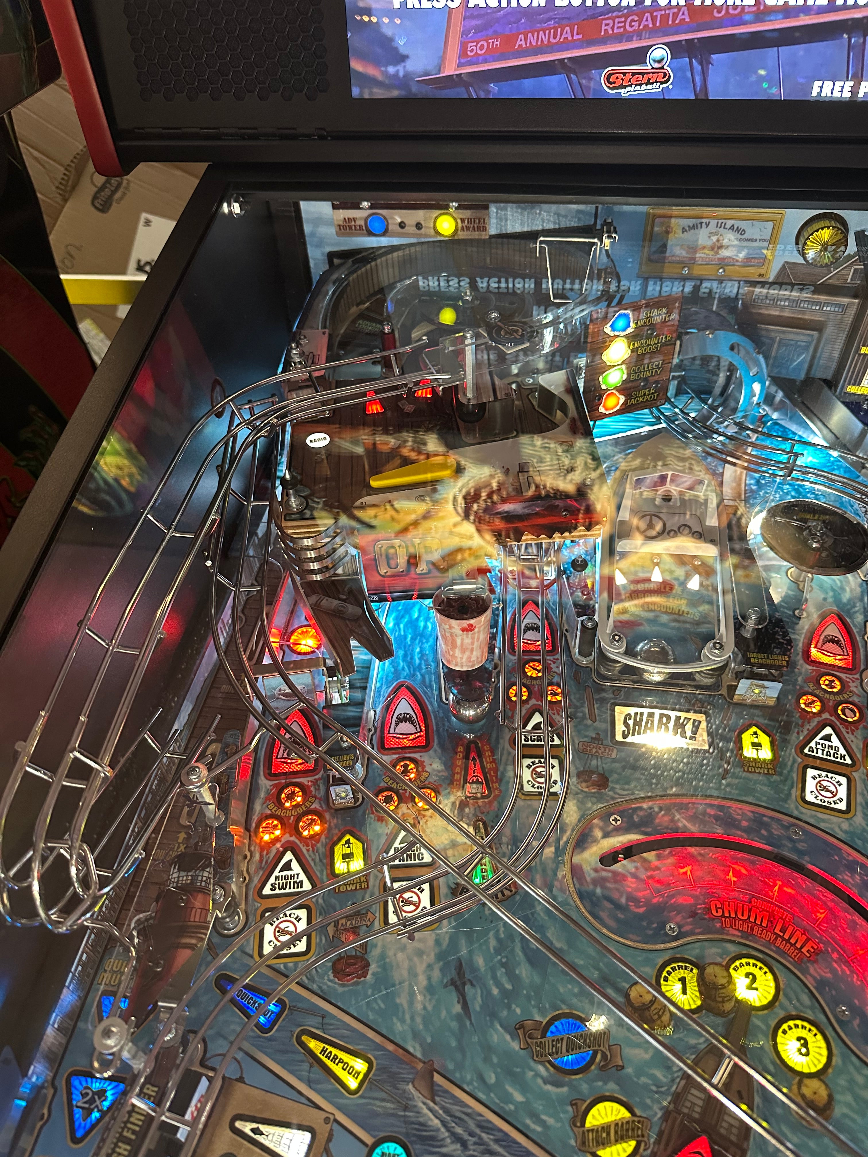 Stern Pinball Jaws Premium Pinball Machine