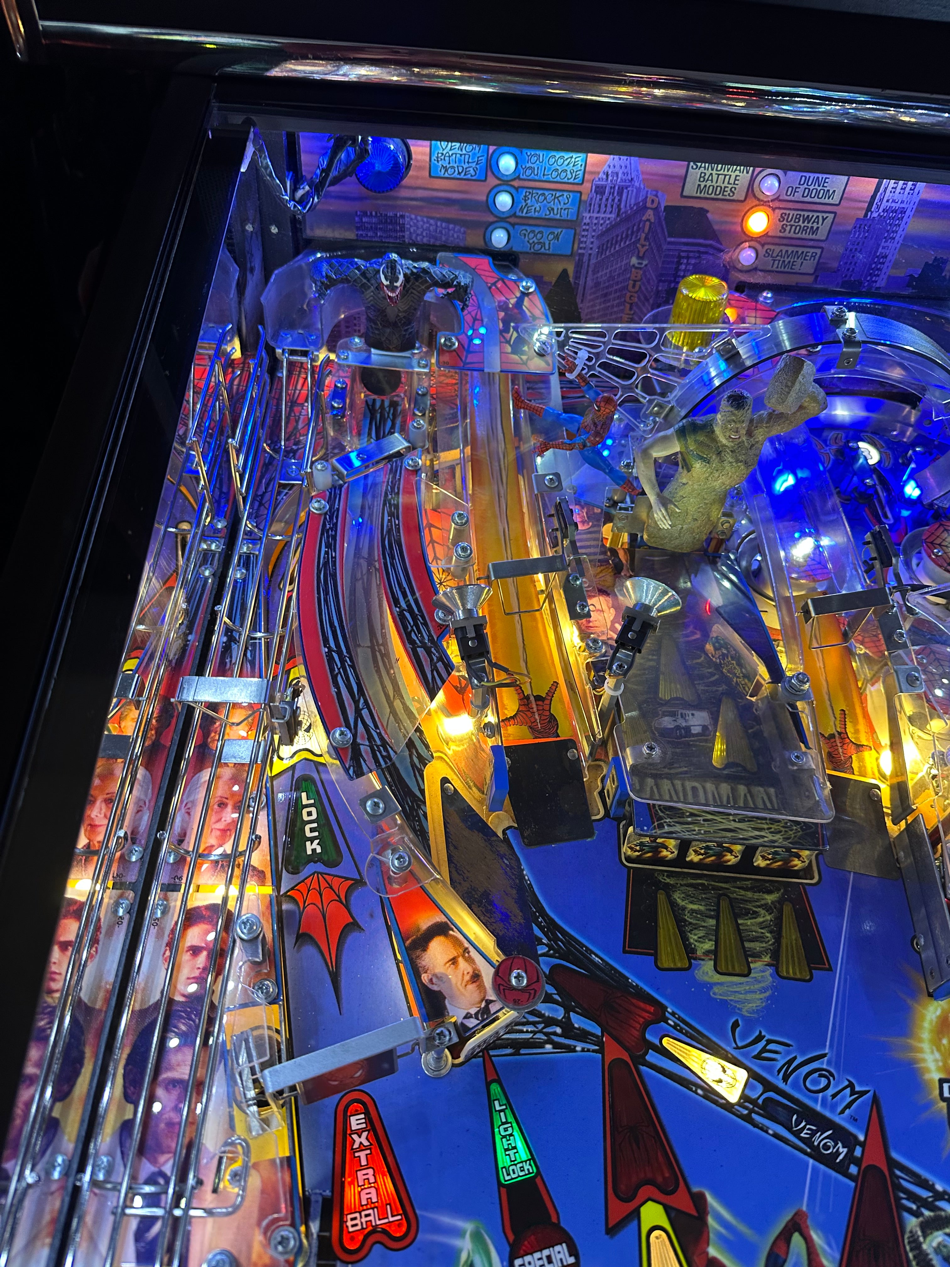 Stern Pinball LOADED Spider-Man Pinball Machine