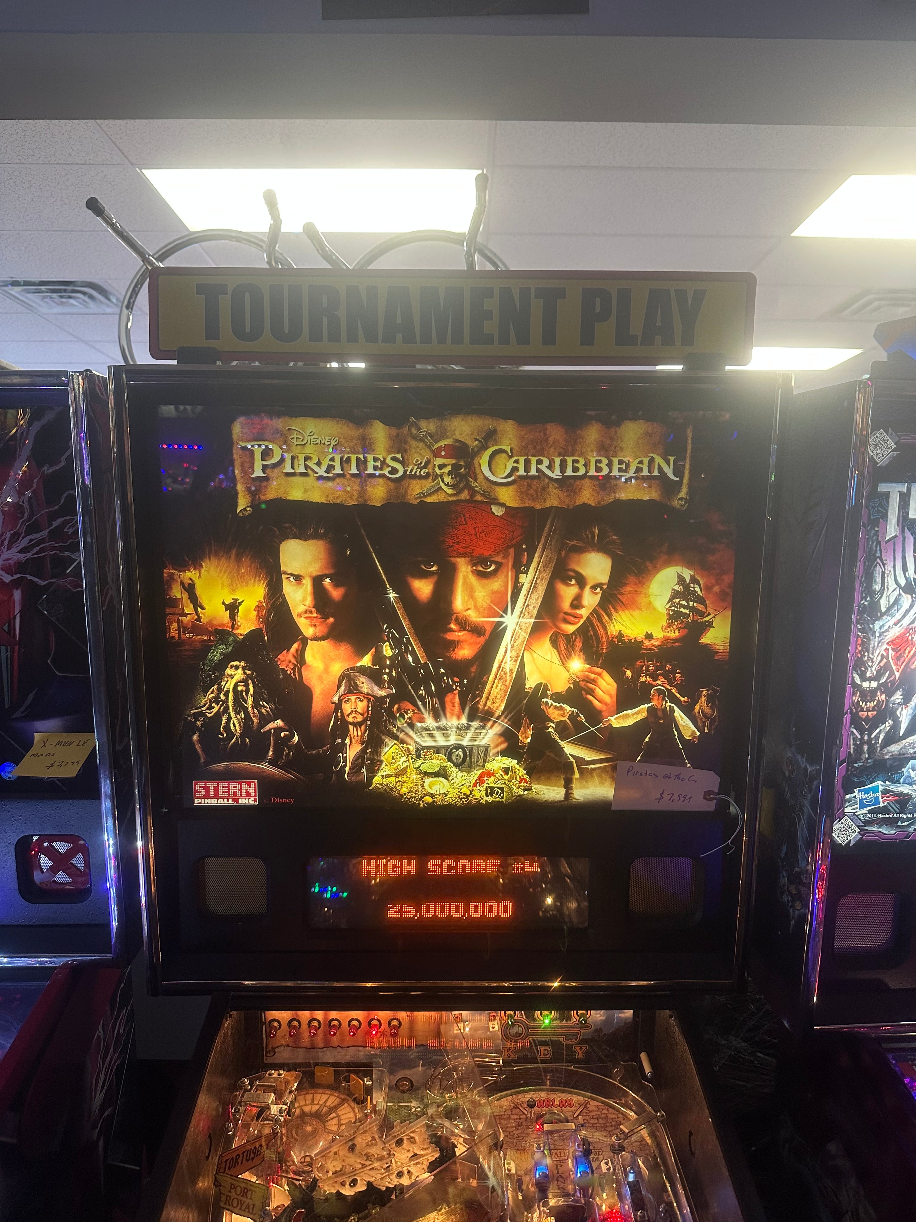 Stern Pinball Pirates of the Caribbean Pinball Machine