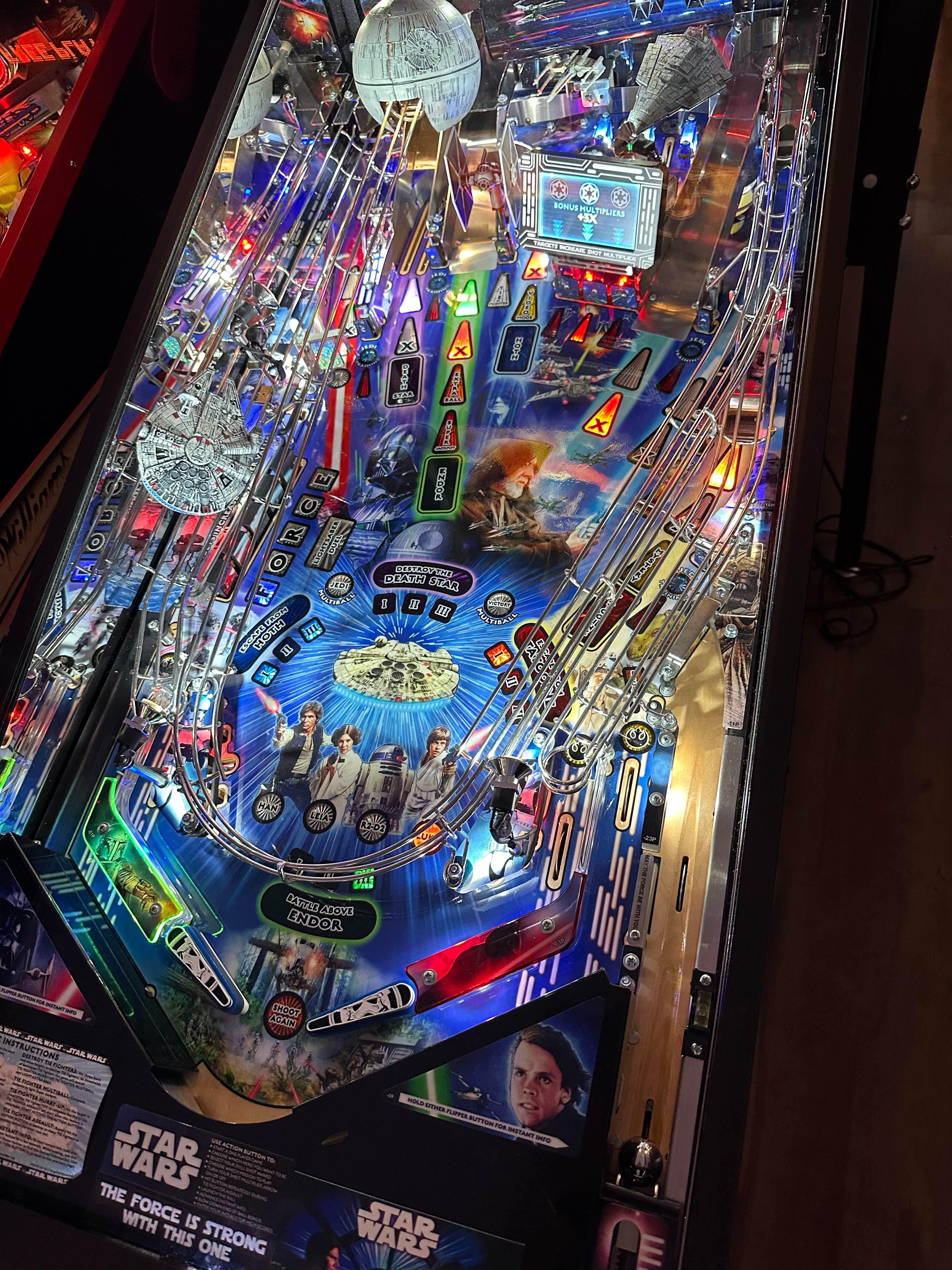 Stern Pinball LOADED Star Wars Premium Pinball Machine