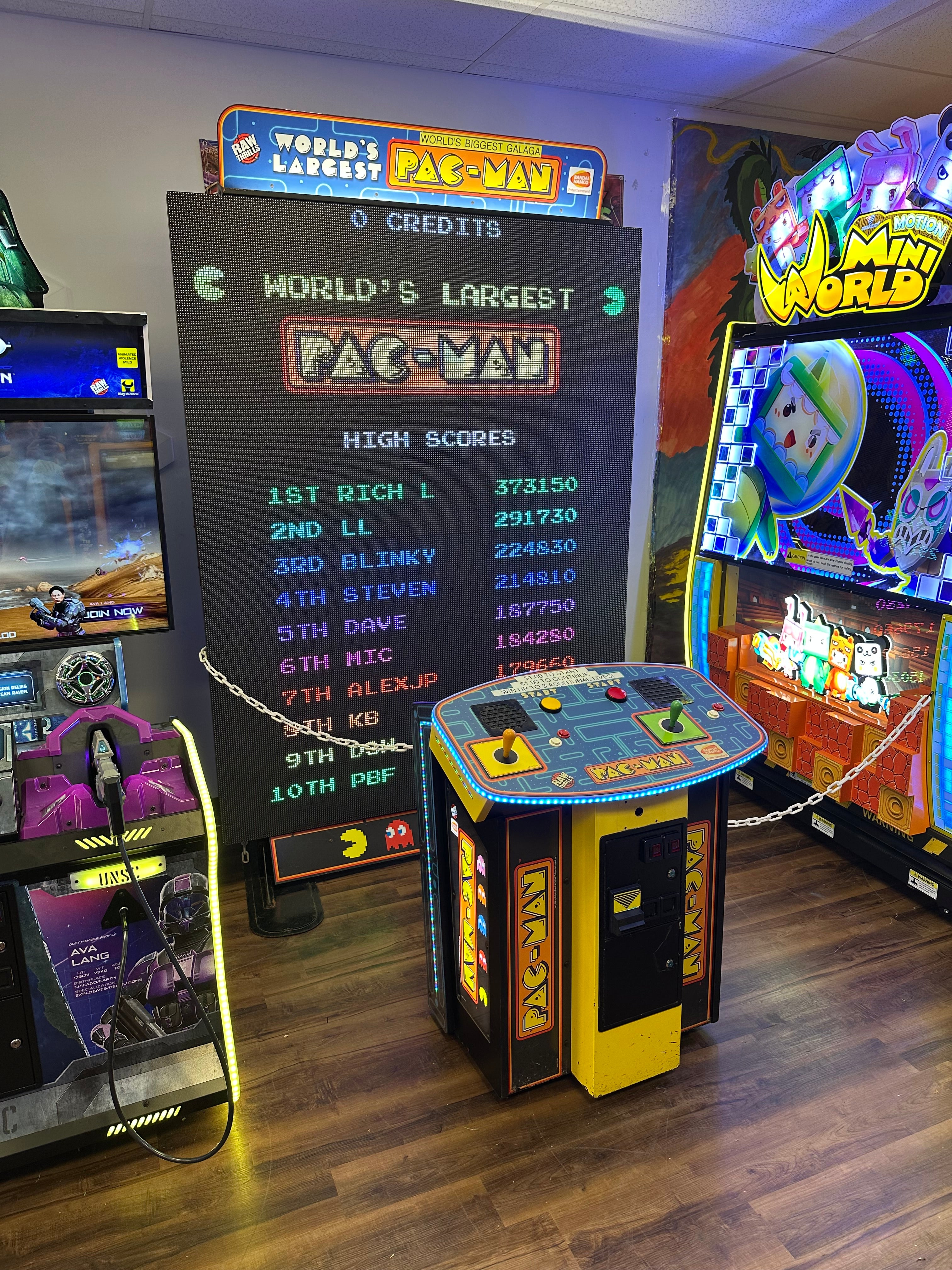 Bandai Namco World’s Largest Pac-Man & Galaga Arcade Game