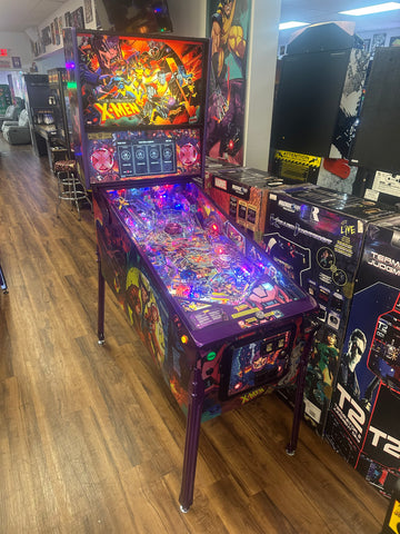Image of Stern Pinball The Uncanny X-Men Limited Edition Pinball Machine