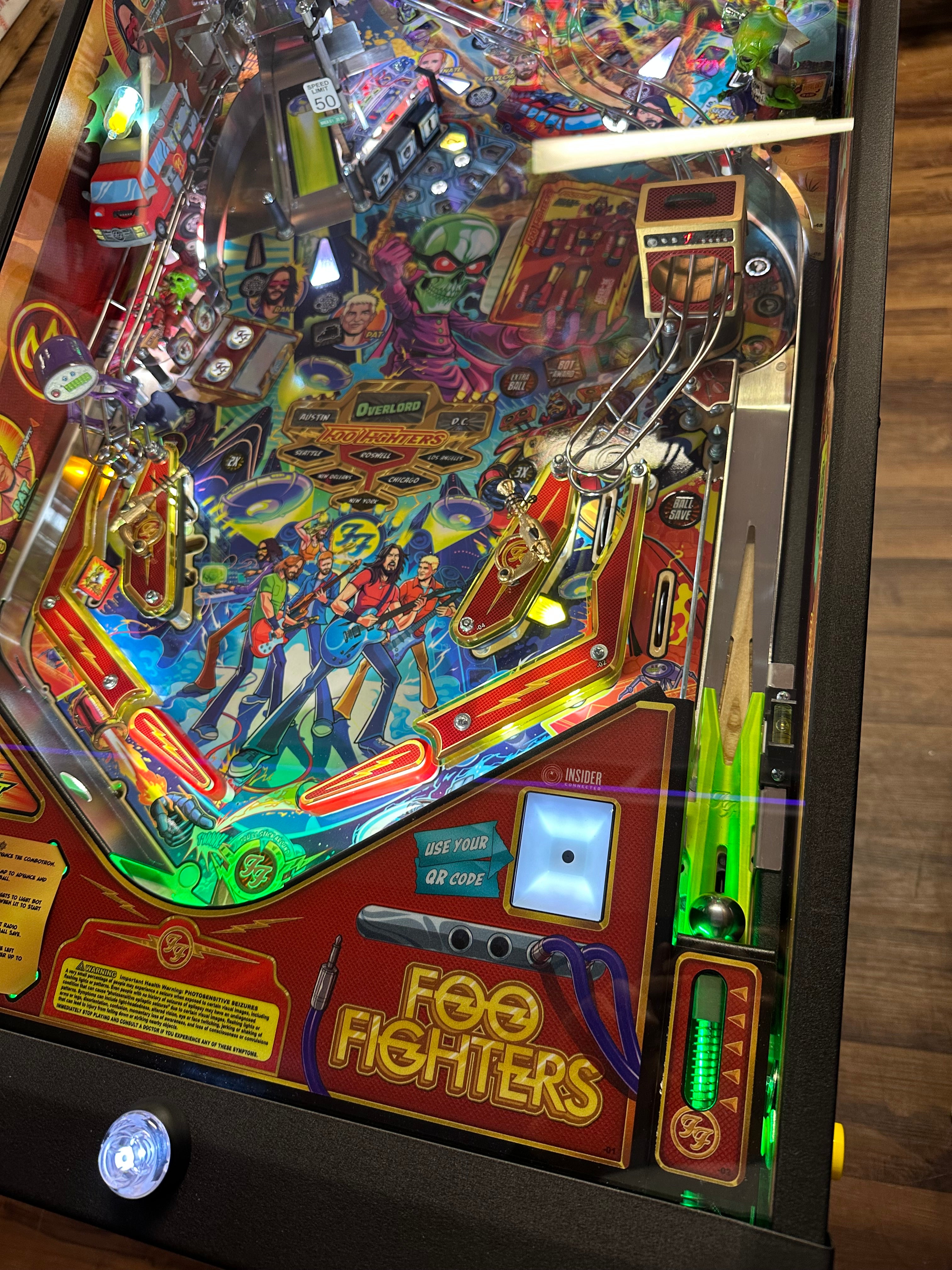 Stern Pinball LOADED Foo Fighters Premium Pinball Machine