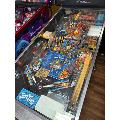 Image of Williams Junk Yard Pinball Machine