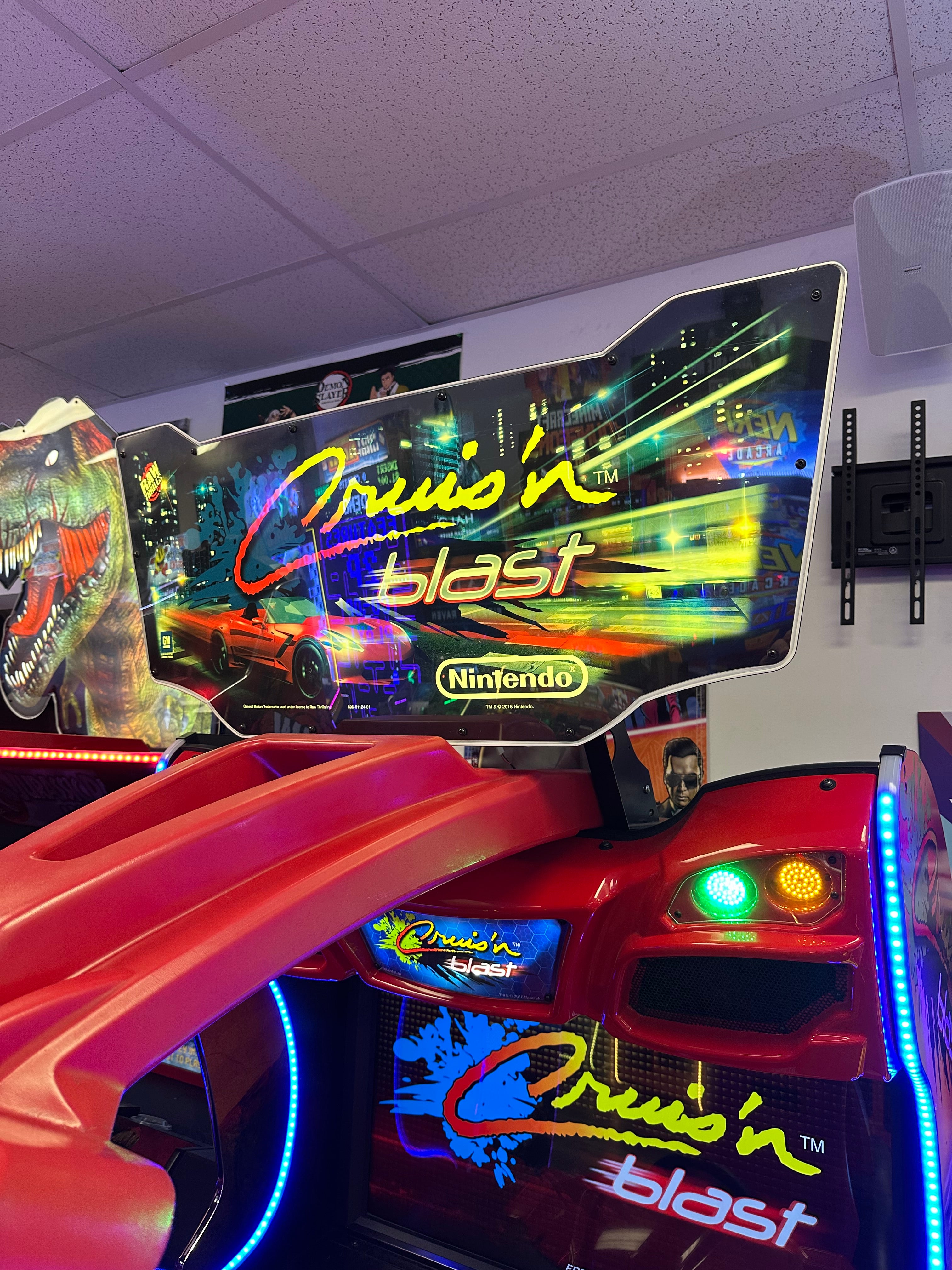 Raw Thrills Cruis'n Blast Arcade Game