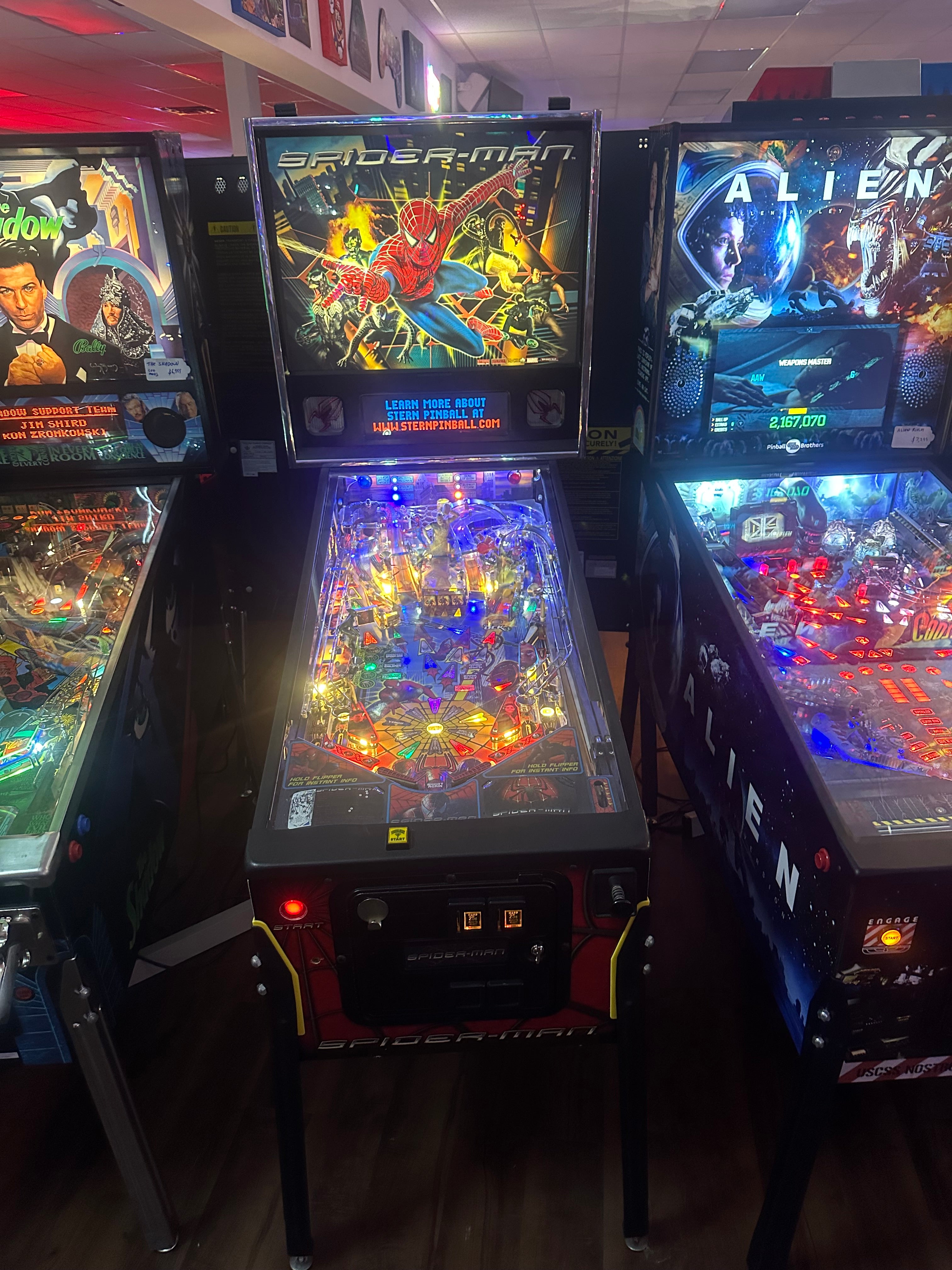 Stern Pinball LOADED Spider-Man Pinball Machine