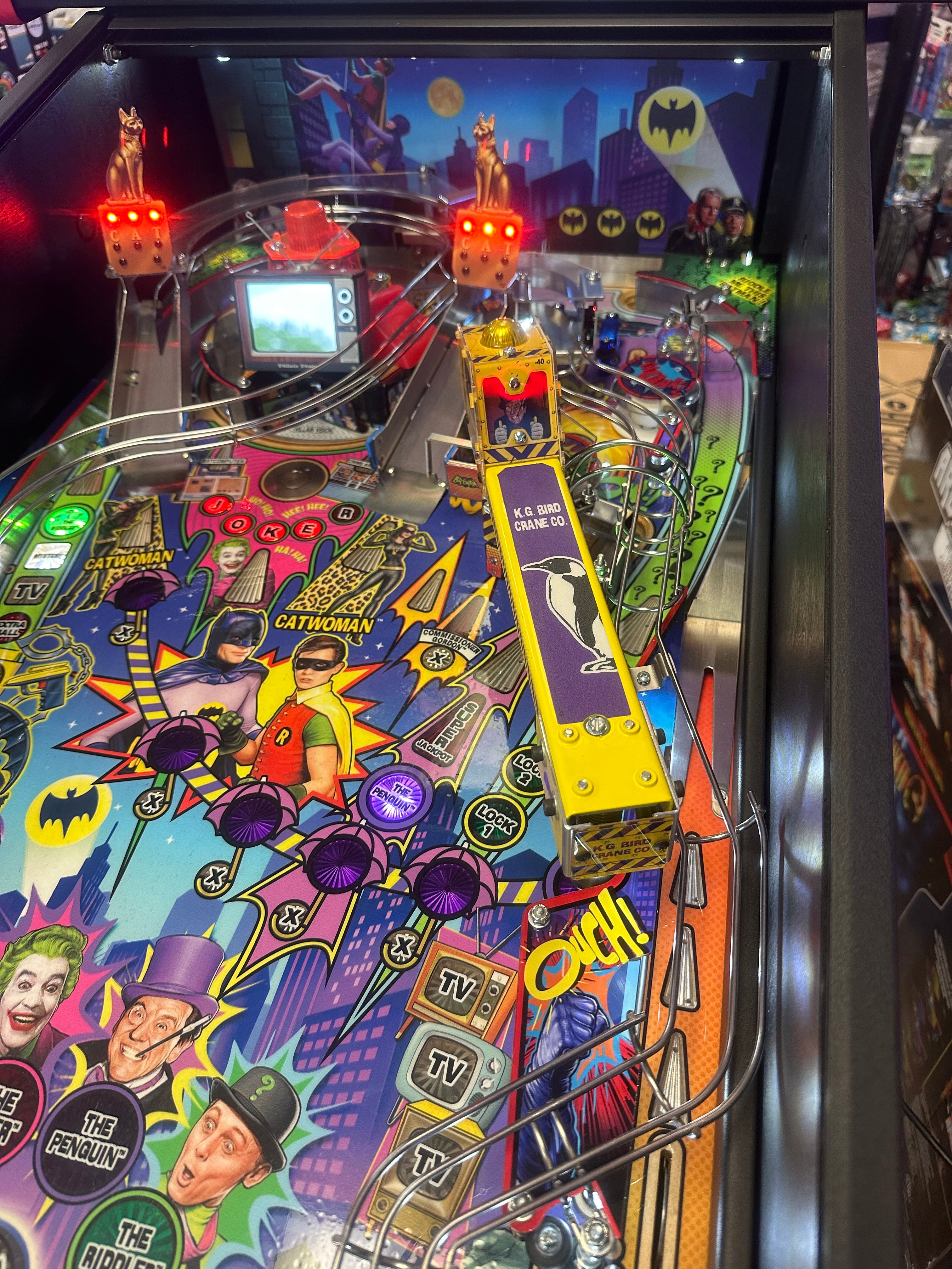 Stern Pinball Batman 66 Premium Pinball Machine