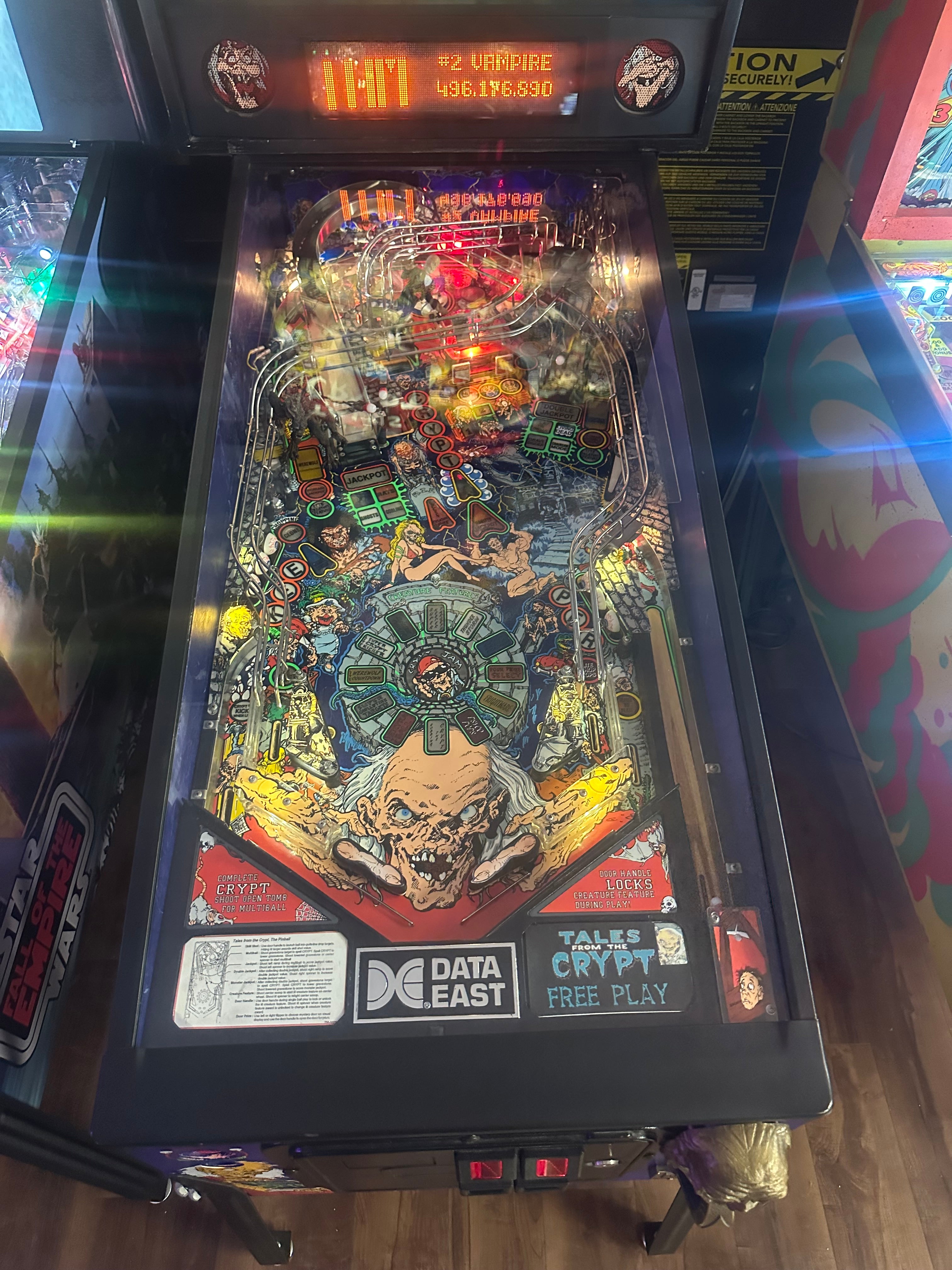 Data East Tales from the Crypt Pinball Machine