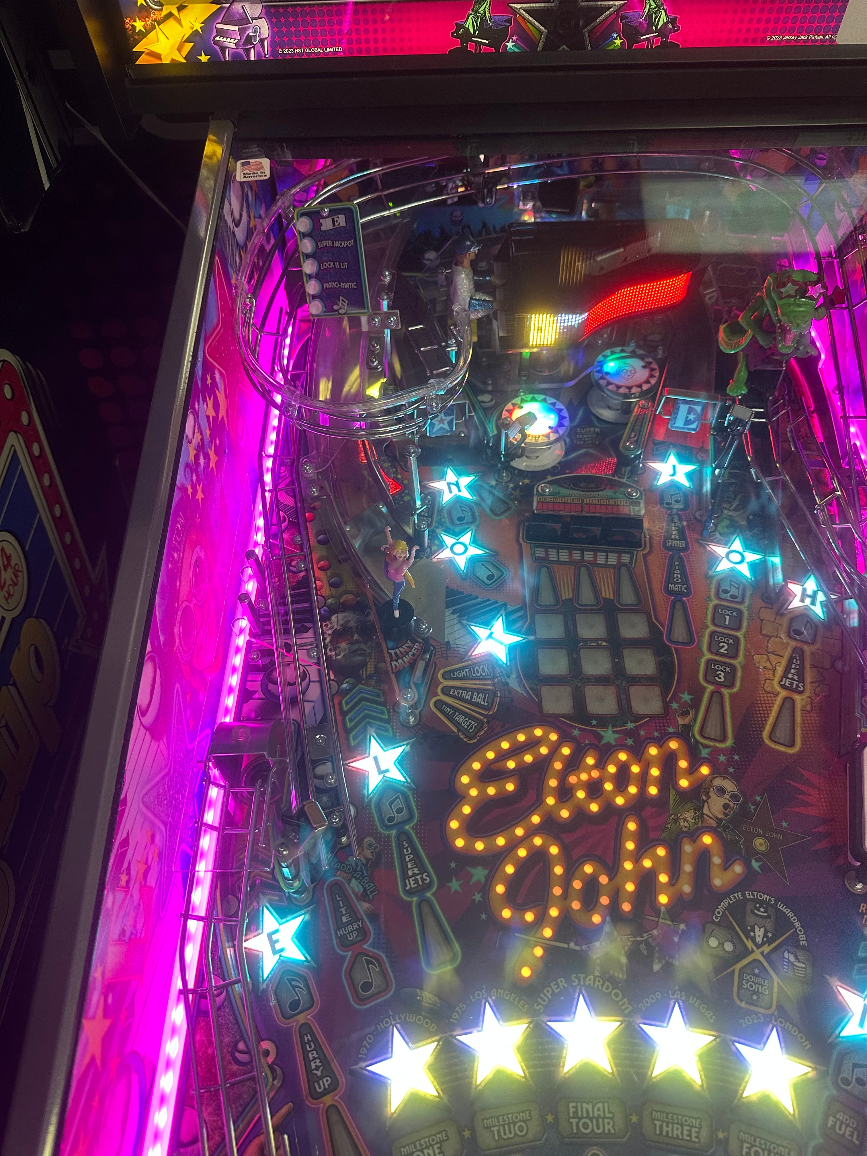 JJP Elton John Platinum Edition Pinball Machine