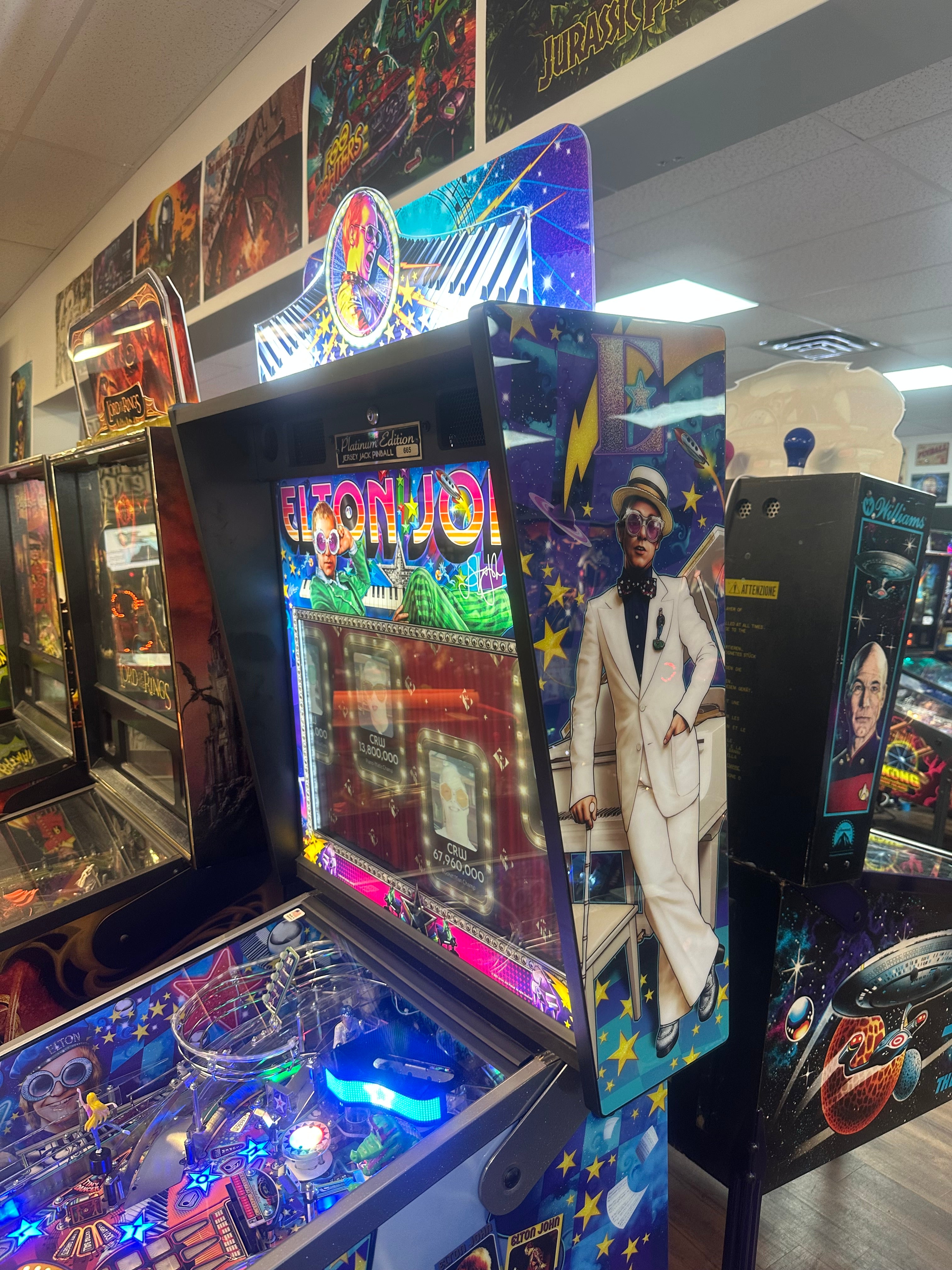 JJP Elton John Platinum Edition Pinball Machine