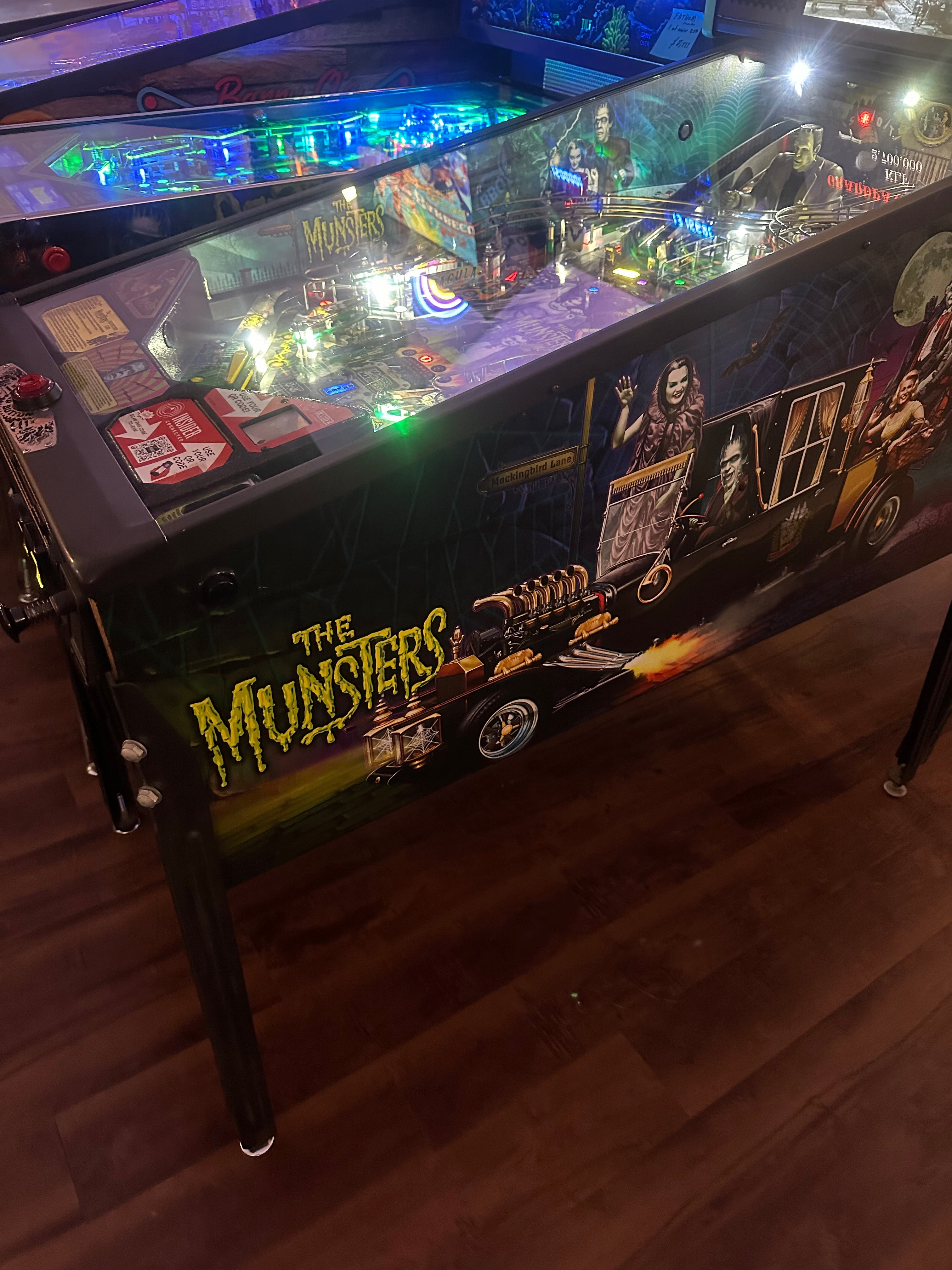 Stern Pinball The Munsters Pro Pinball Machine