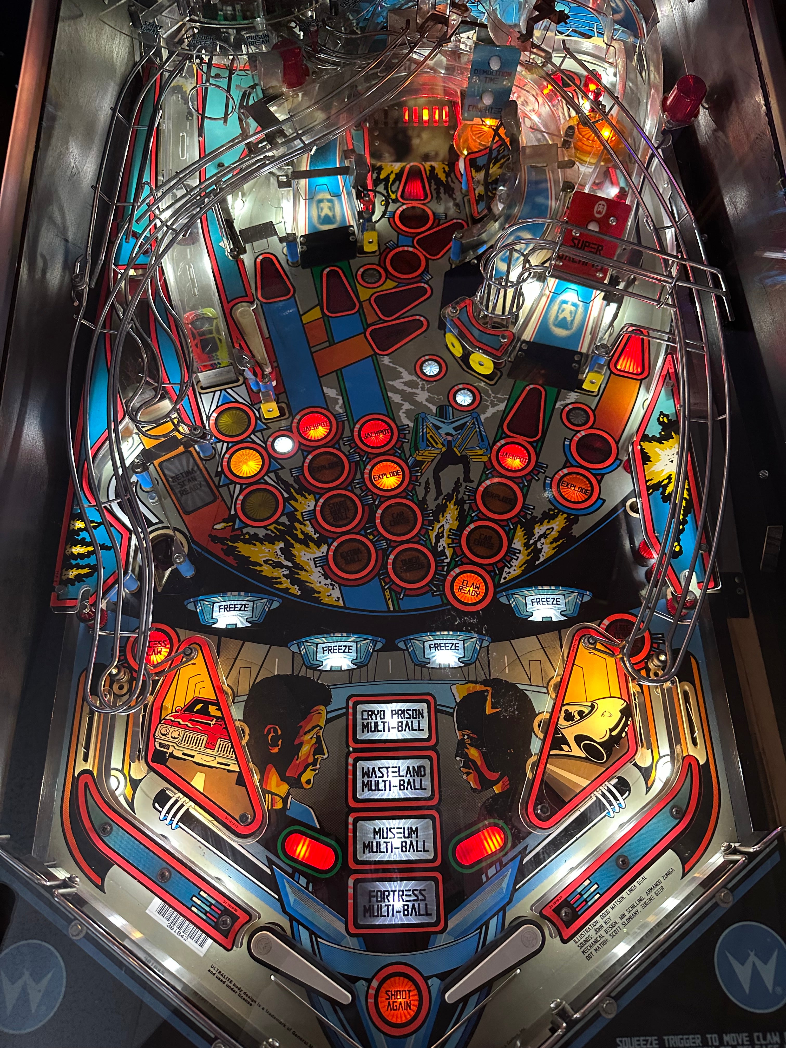 Williams Demolition Man Pinball Machine