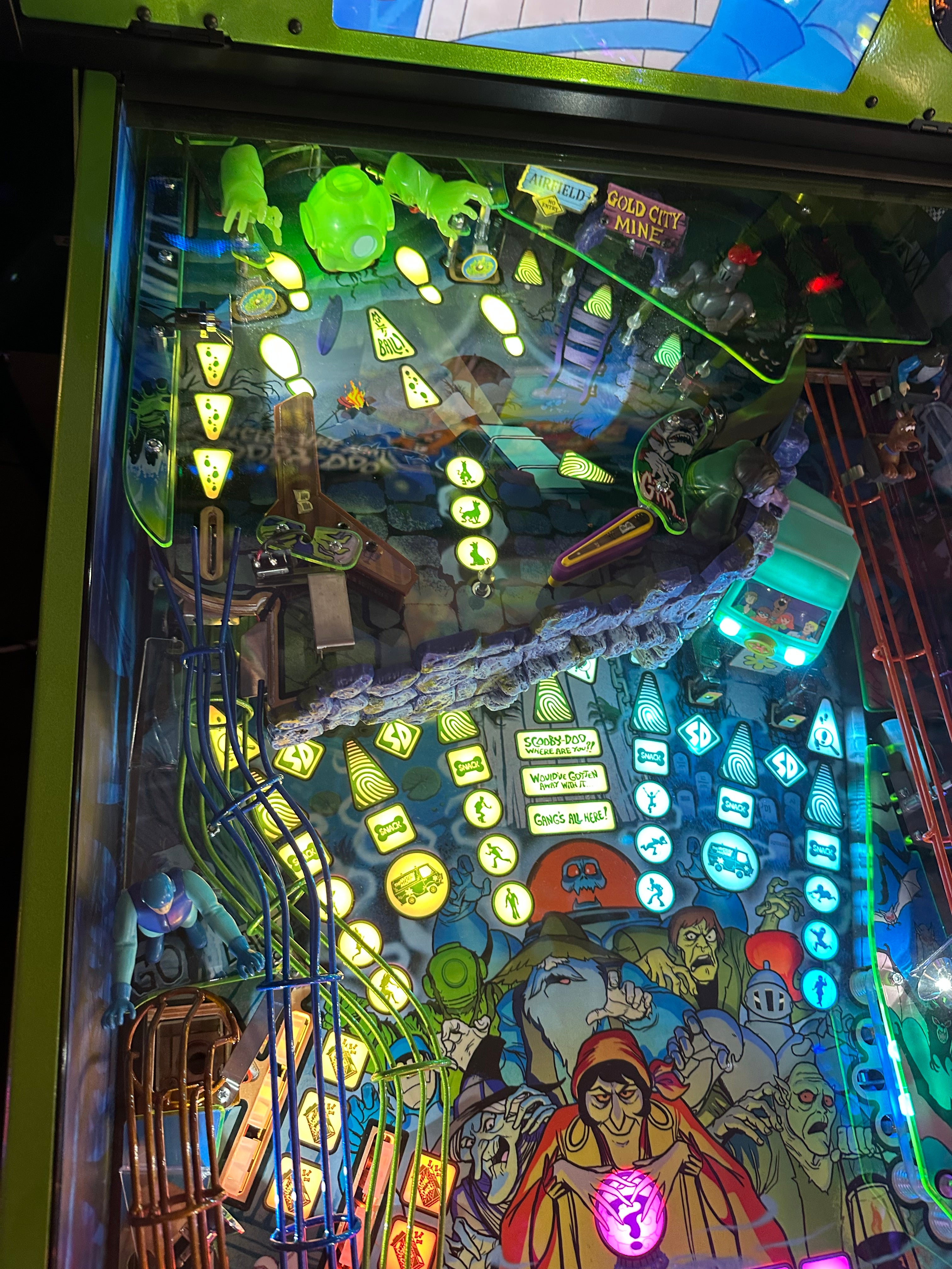 Spooky Pinball Scooby-Doo Collectors Edition Pinball Machine