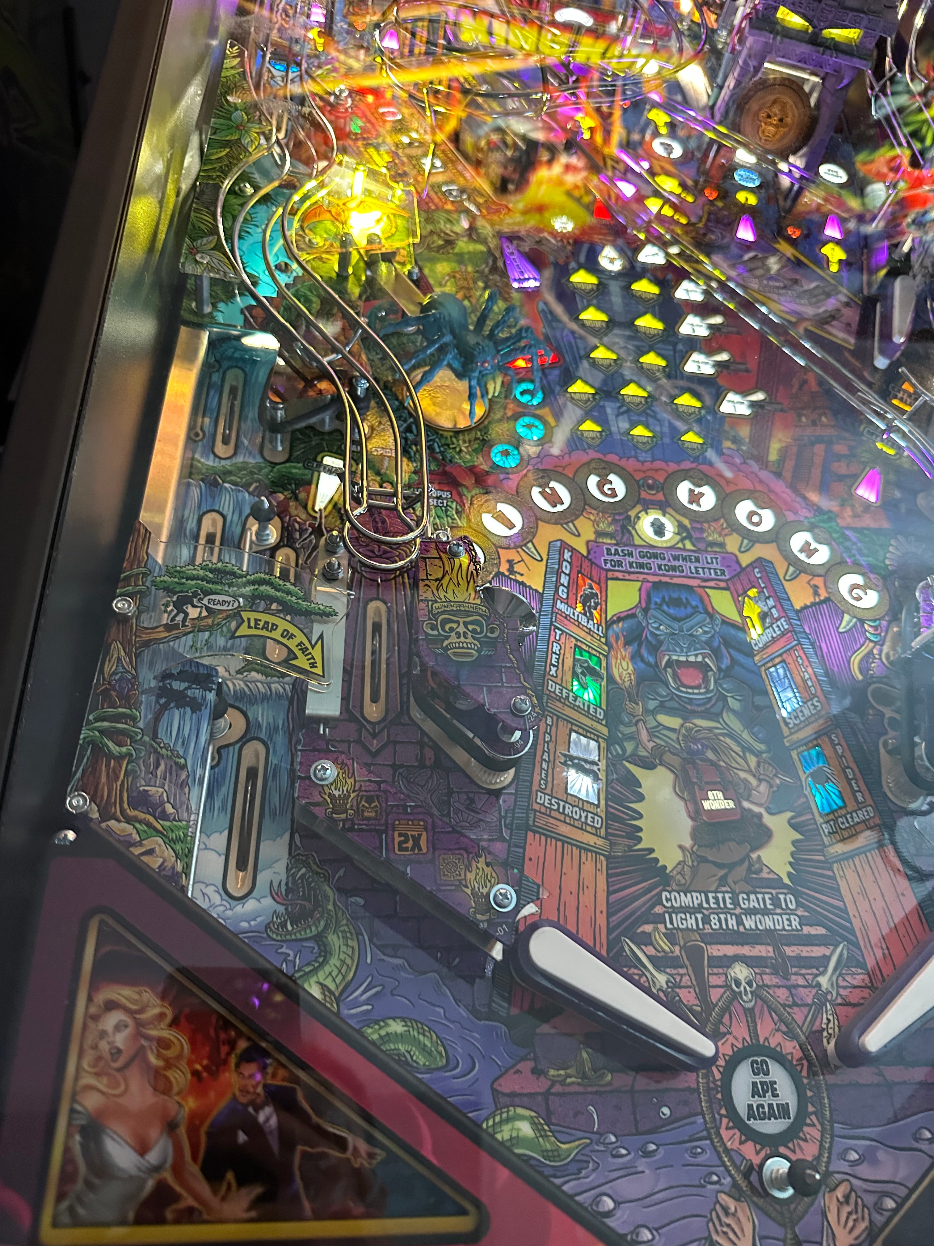 Stern Pinball King Kong: Myth of Terror Island Premium Pinball Machine