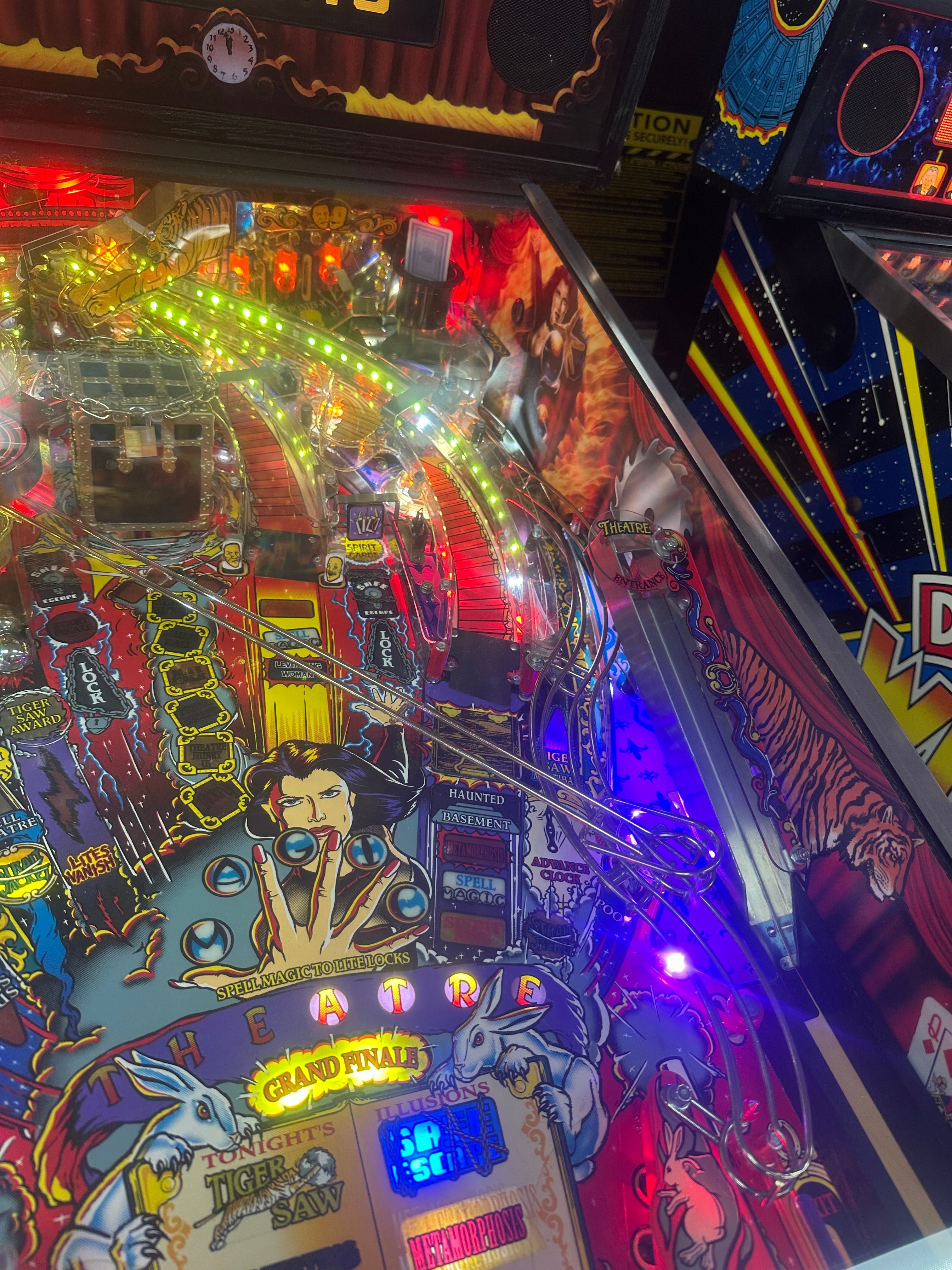 Bally Theatre of Magic Pinball Machine