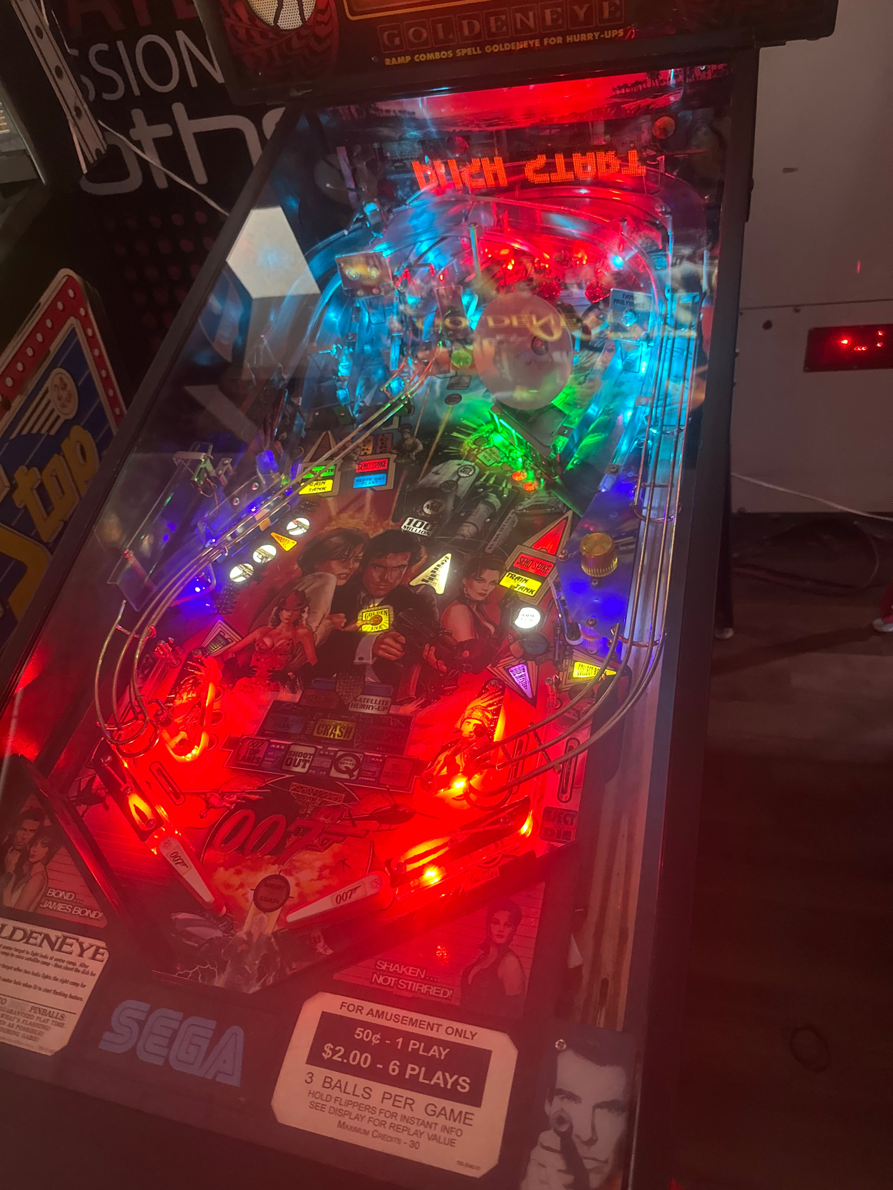 SEGA Goldeneye Pinball Machine