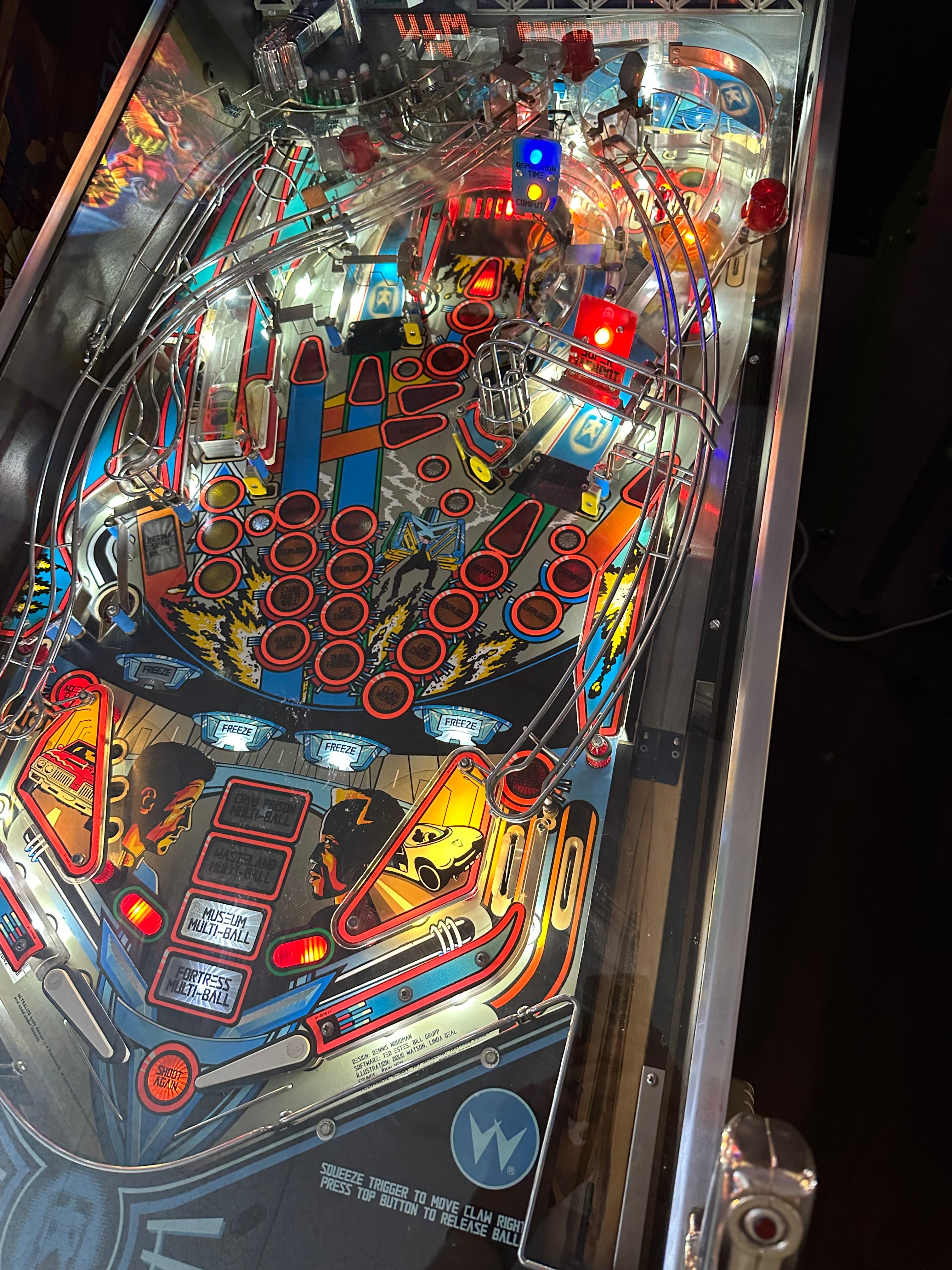 Williams Demolition Man Pinball Machine