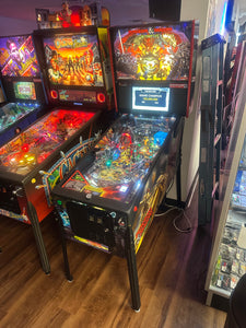 Stern Pinball Dungeons & Dragons: The Tyrant's Eye Premium Pinball Machine