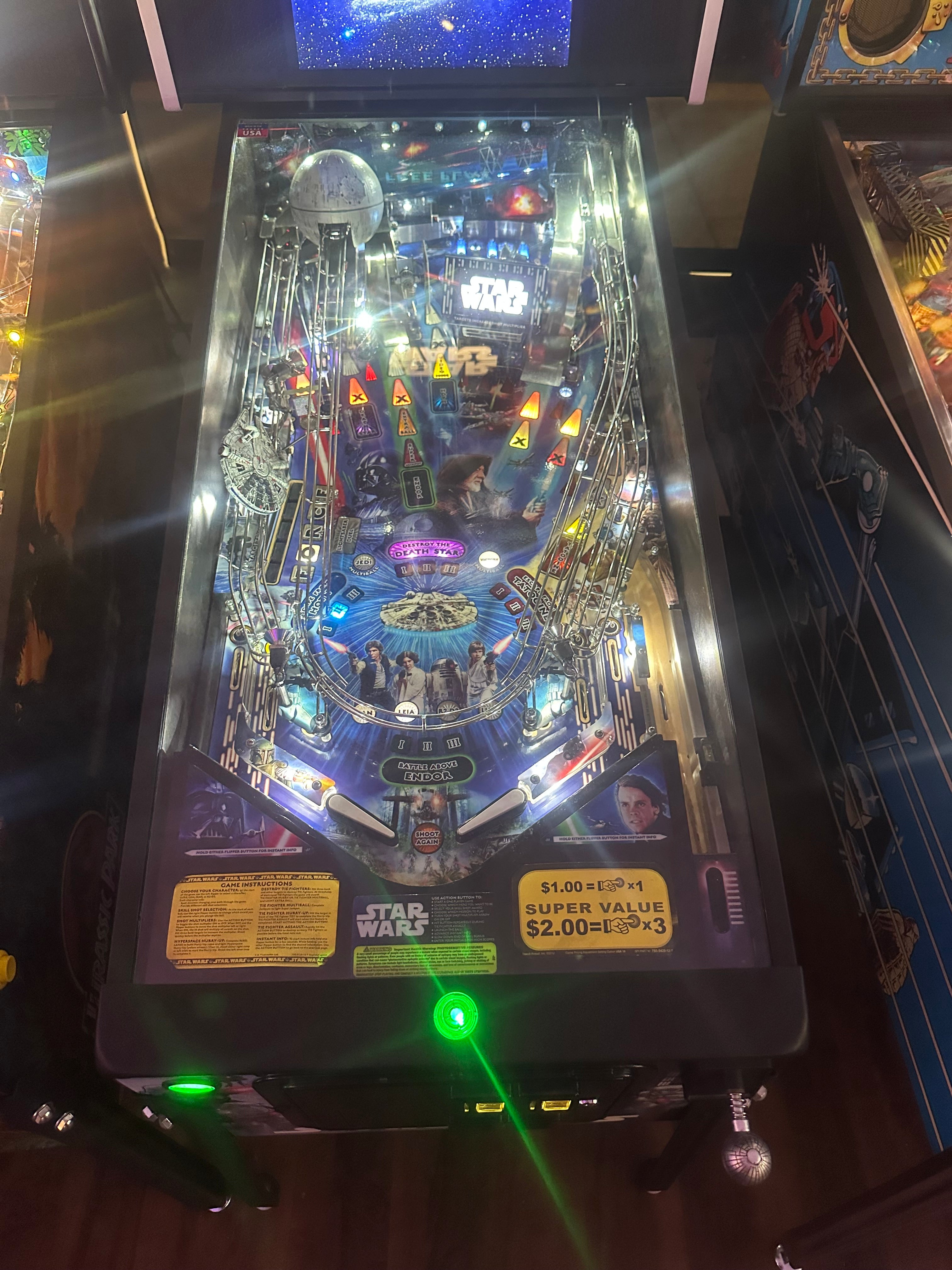 Stern Pinball Star Wars Premium Pinball Machine