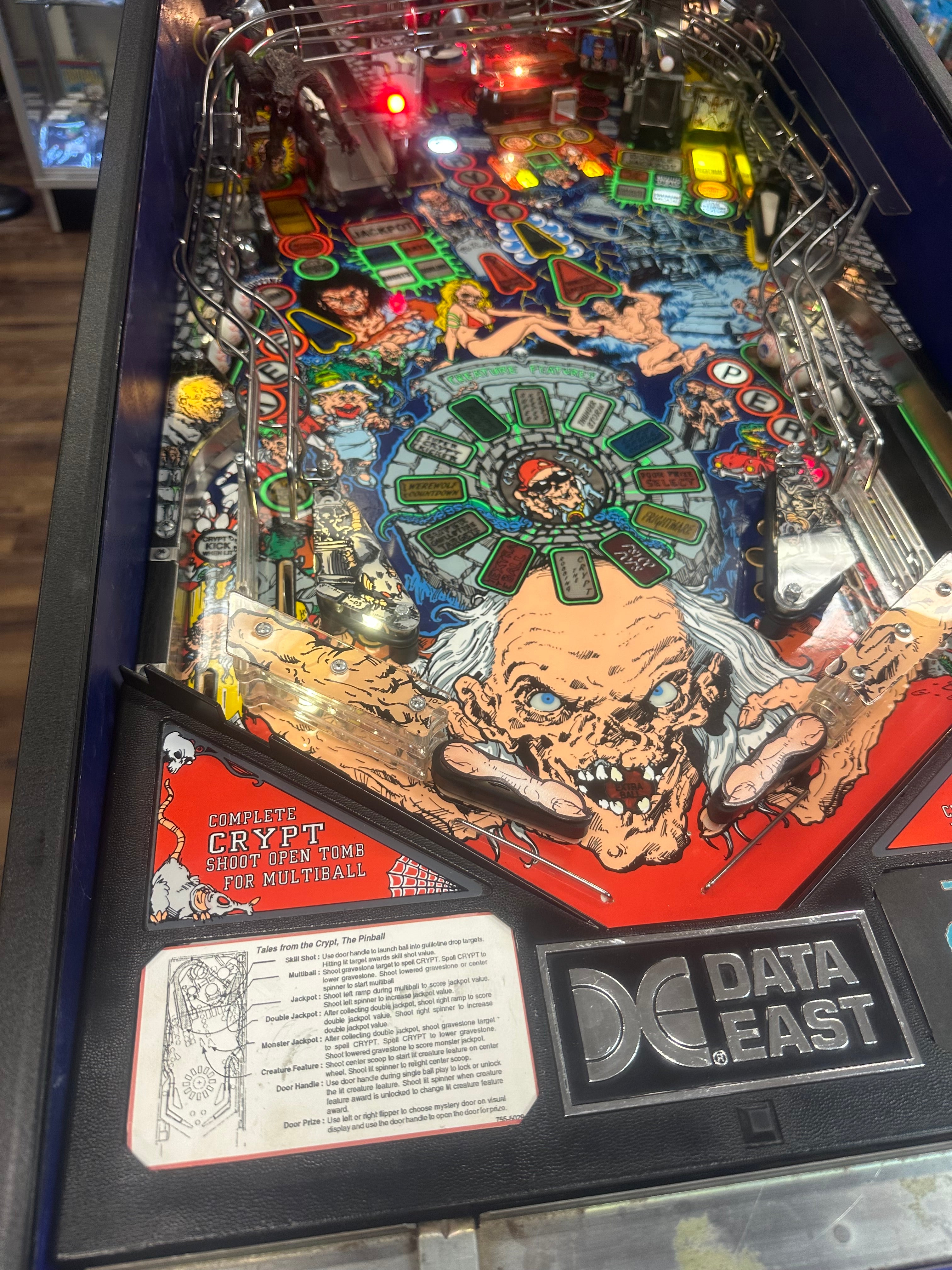 Data East Tales from the Crypt Pinball Machine