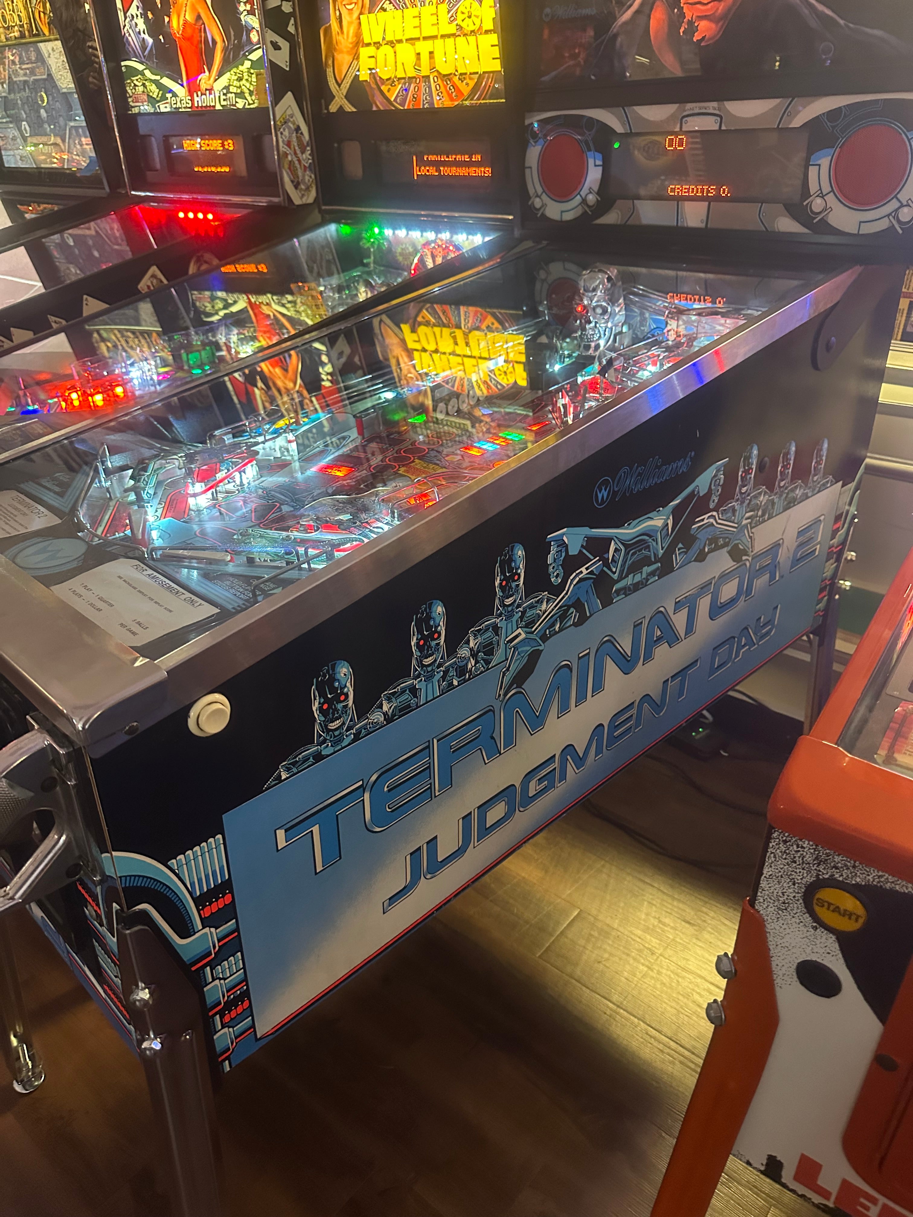 Williams Terminator 2: Judgement Day Pinball Machine