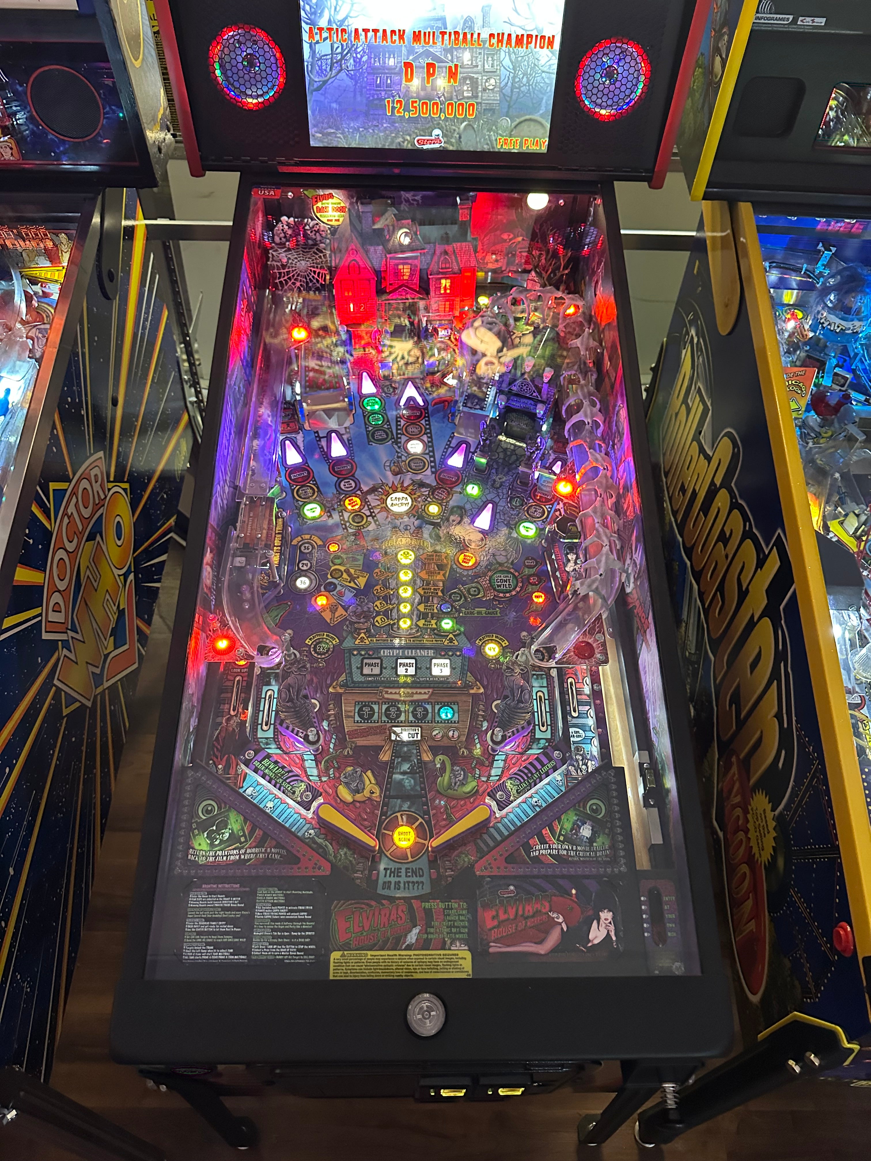 Stern Pinball Elvira's House of Horrors Premium Pinball Machine