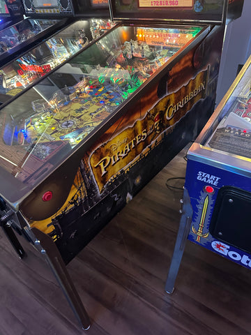 Image of Stern Pinball LOADES Pirates of the Caribbean Pinball Machine