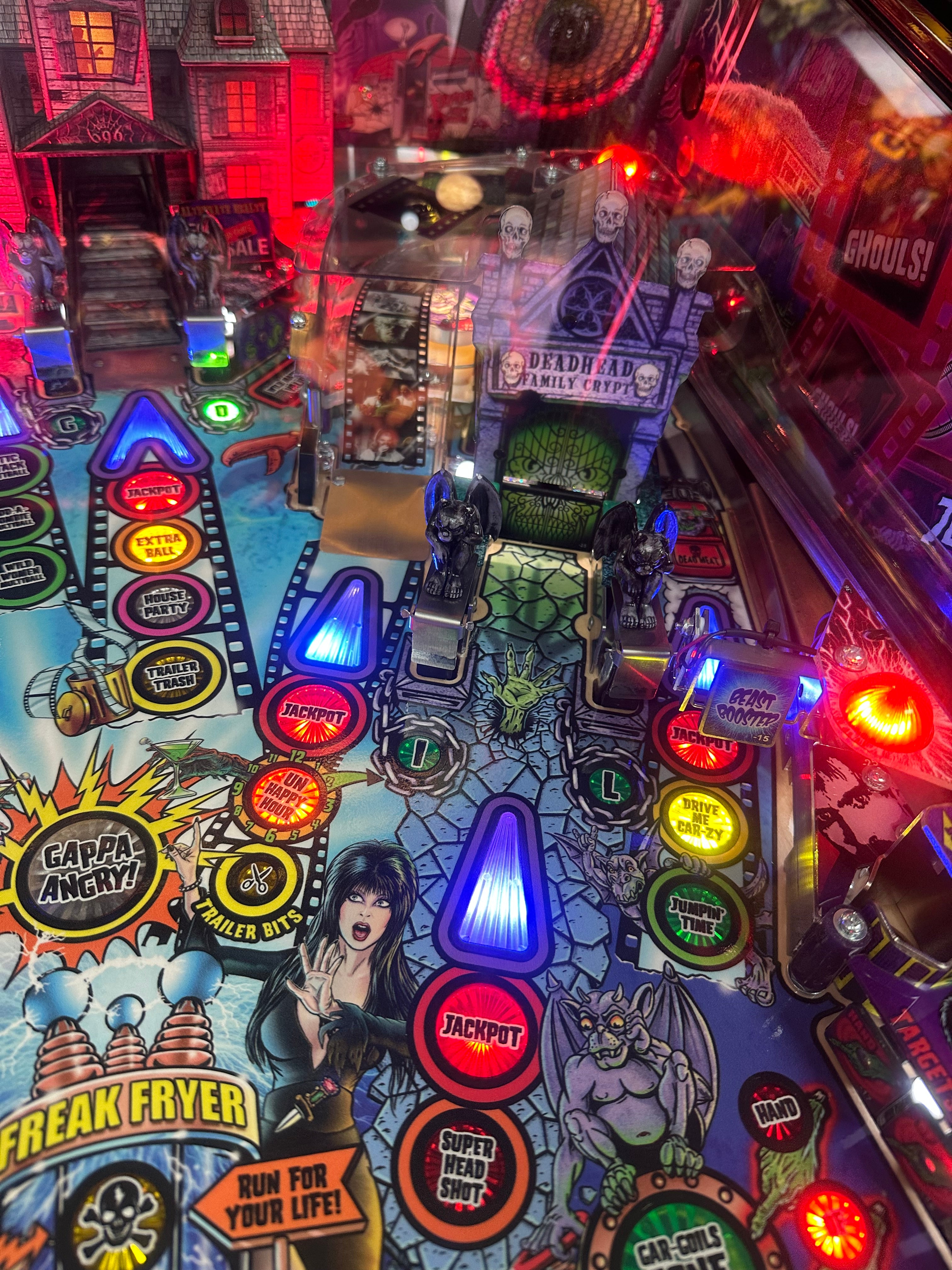 Stern Pinball LOADED Elvira's House of Horrors Premium Pinball Machine