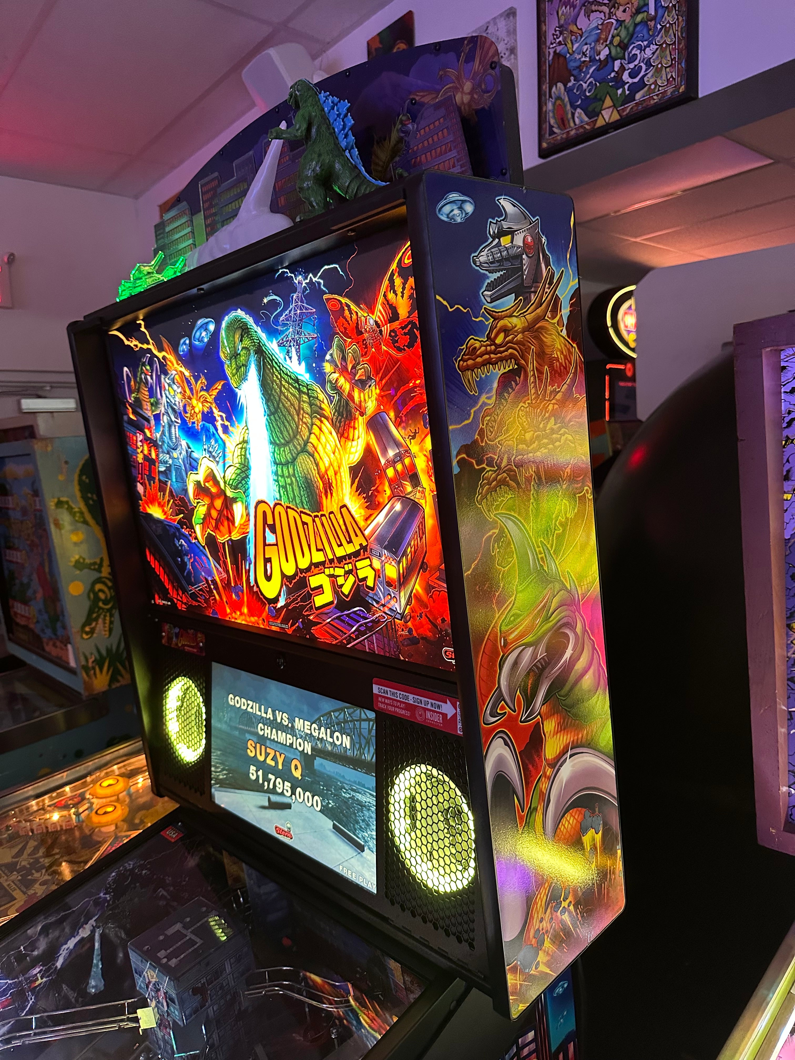 Stern Pinball LOADED Godzilla Pro Pinball Machine with Stern Topper