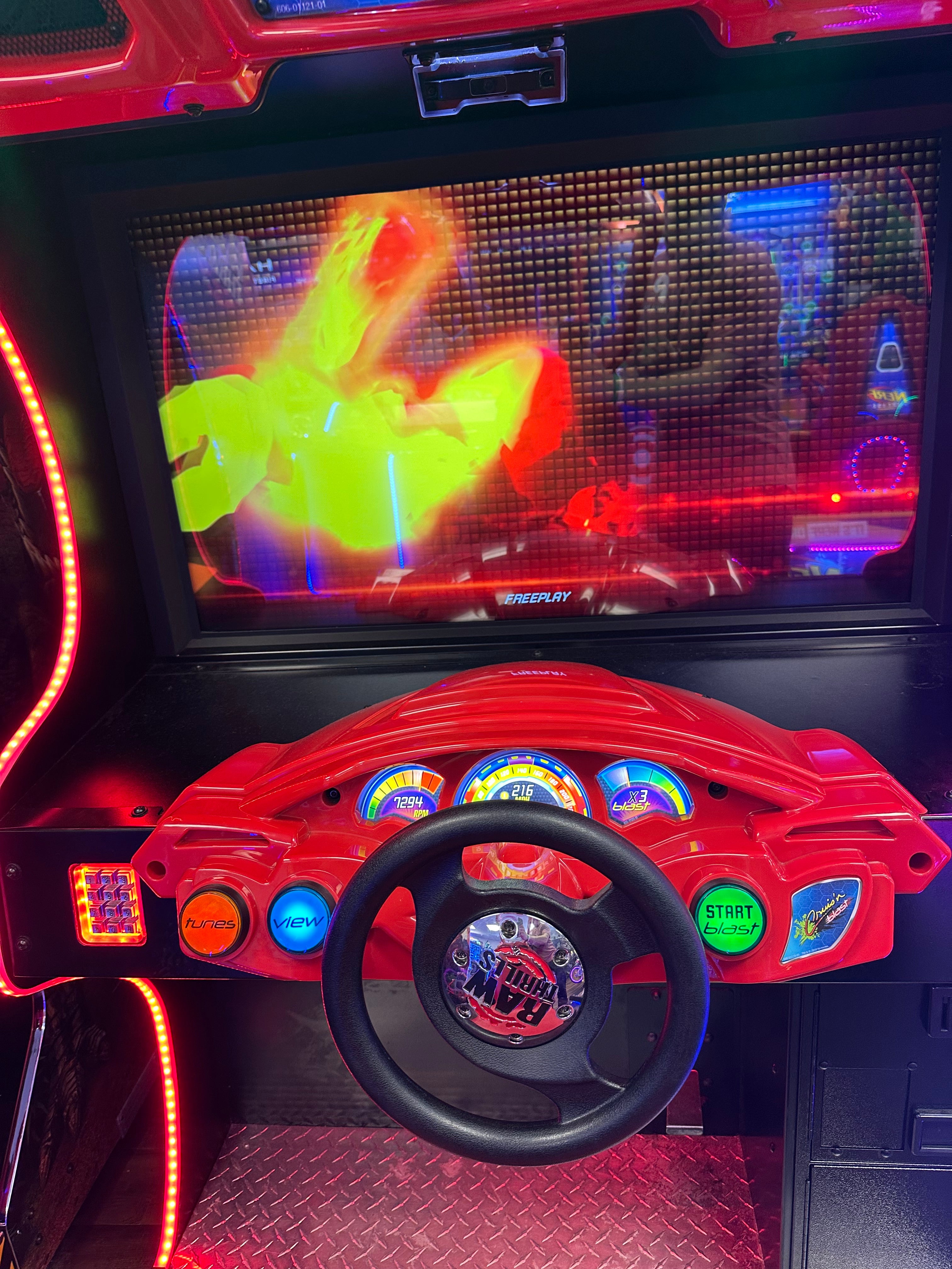 Raw Thrills Cruis'n Blast Arcade Game
