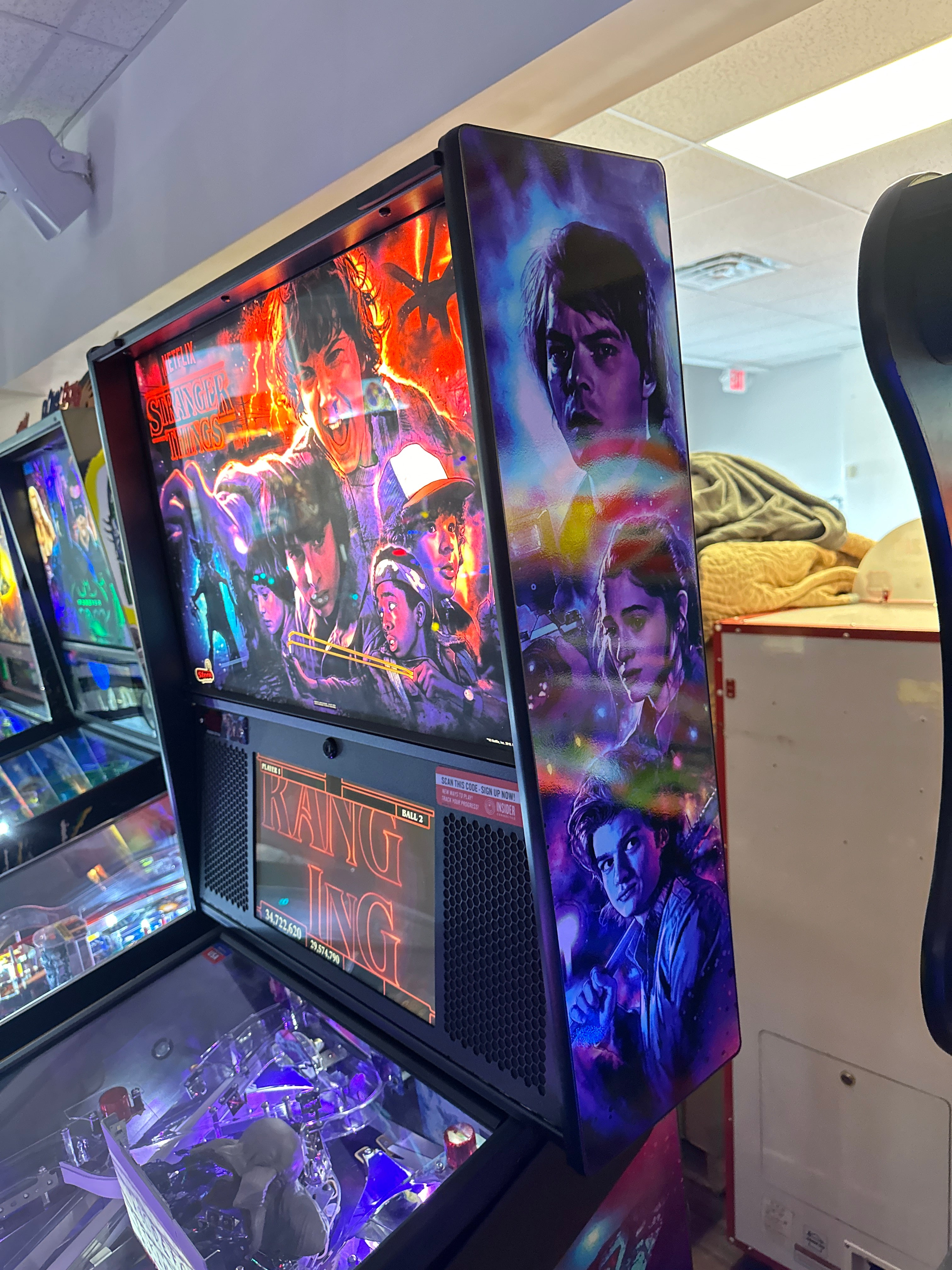 Stern Pinball Stranger Things Premium Pinball Machine