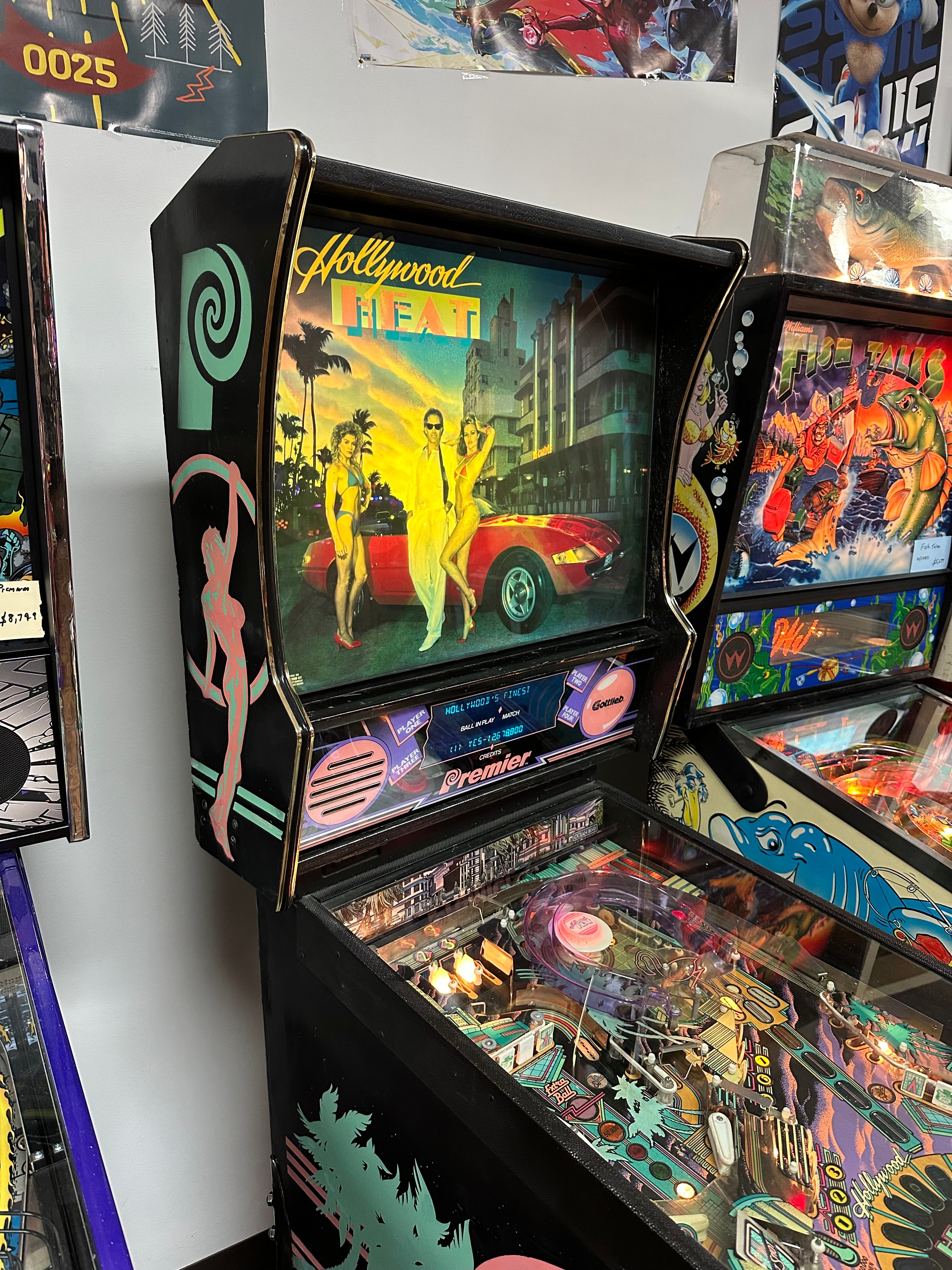 Gottlieb Hollywood Heat Pinball Machine