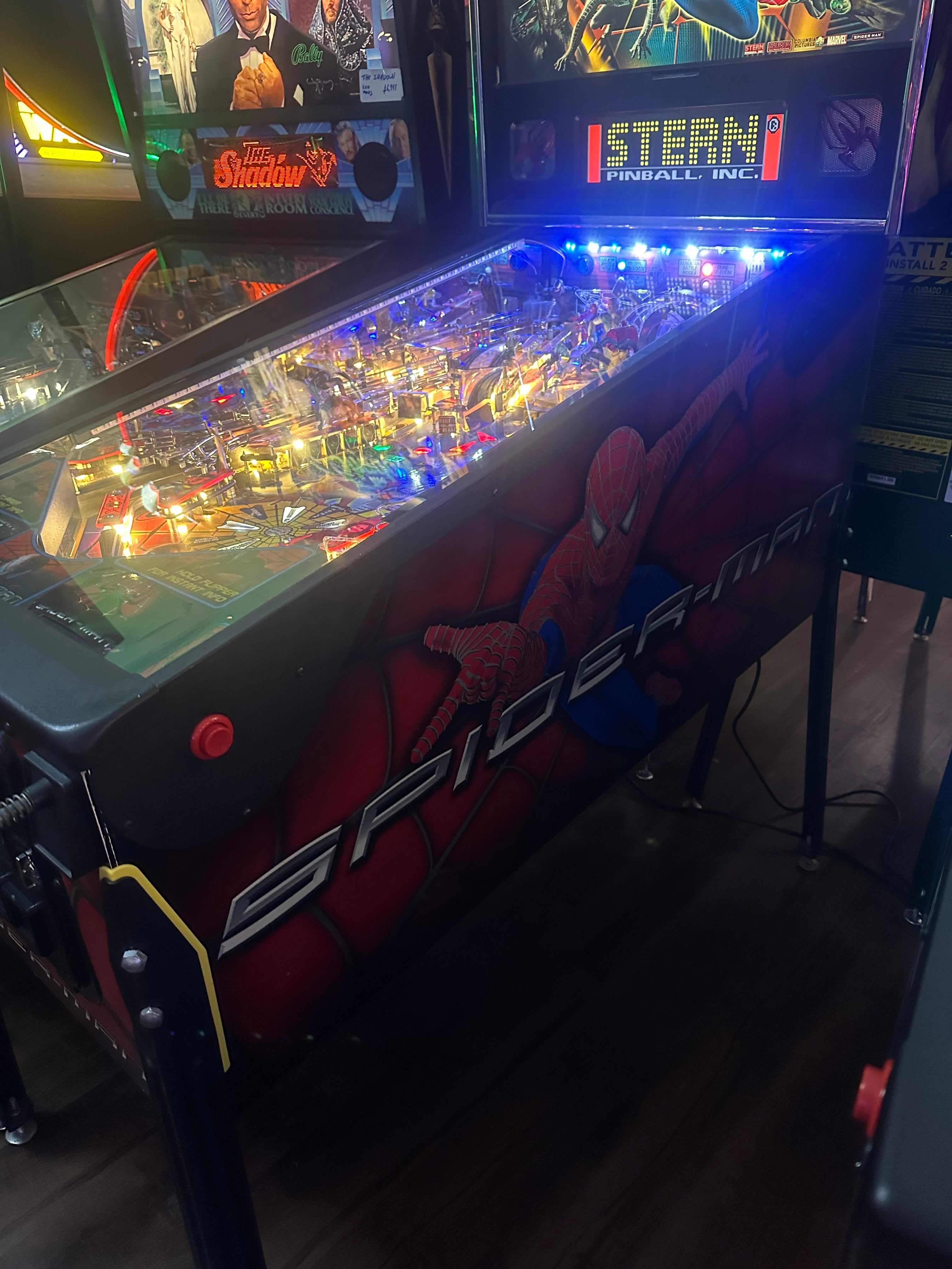 Stern Pinball LOADED Spider-Man Pinball Machine