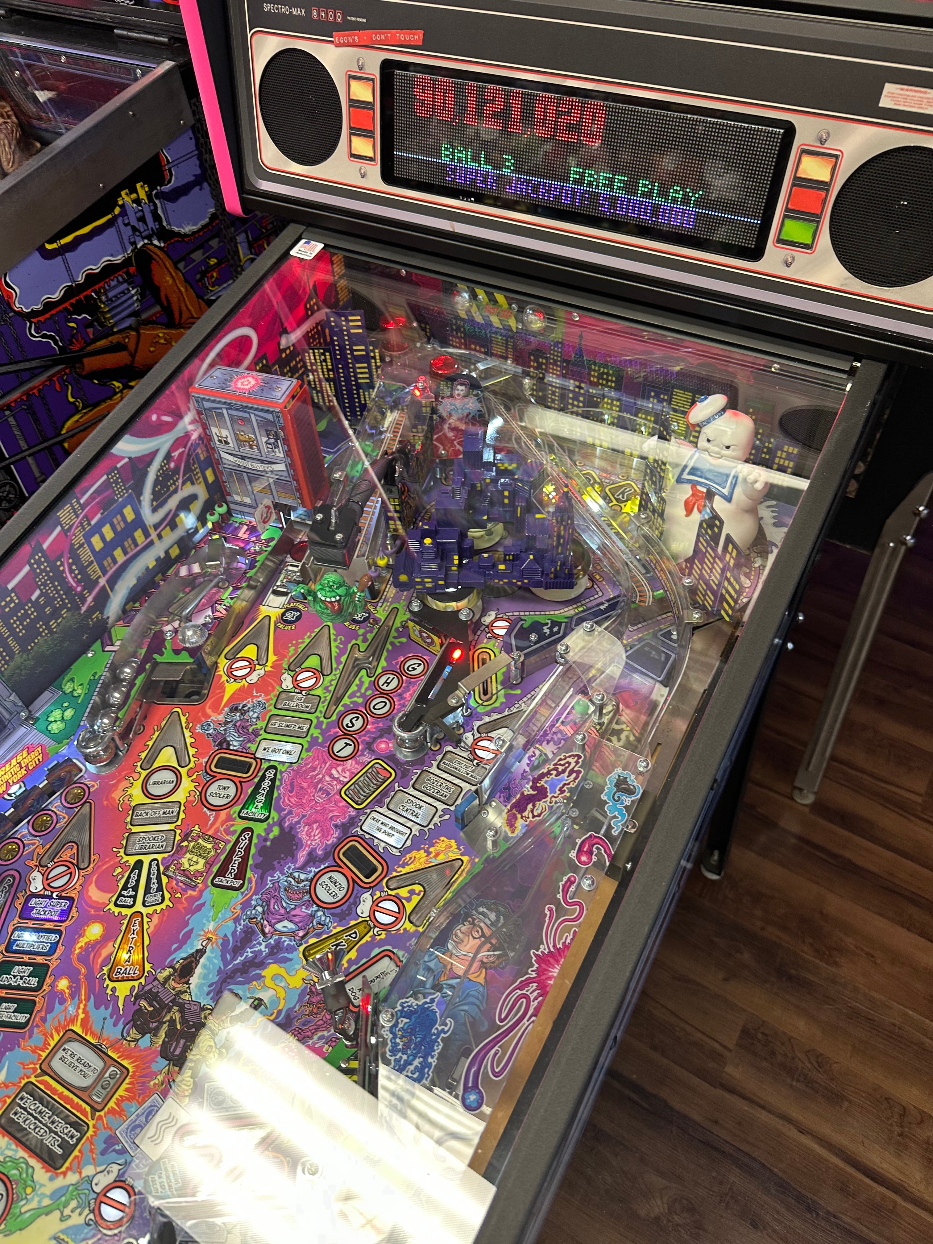 Stern Pinball LOADED Ghostbusters Pro Pinball Machine