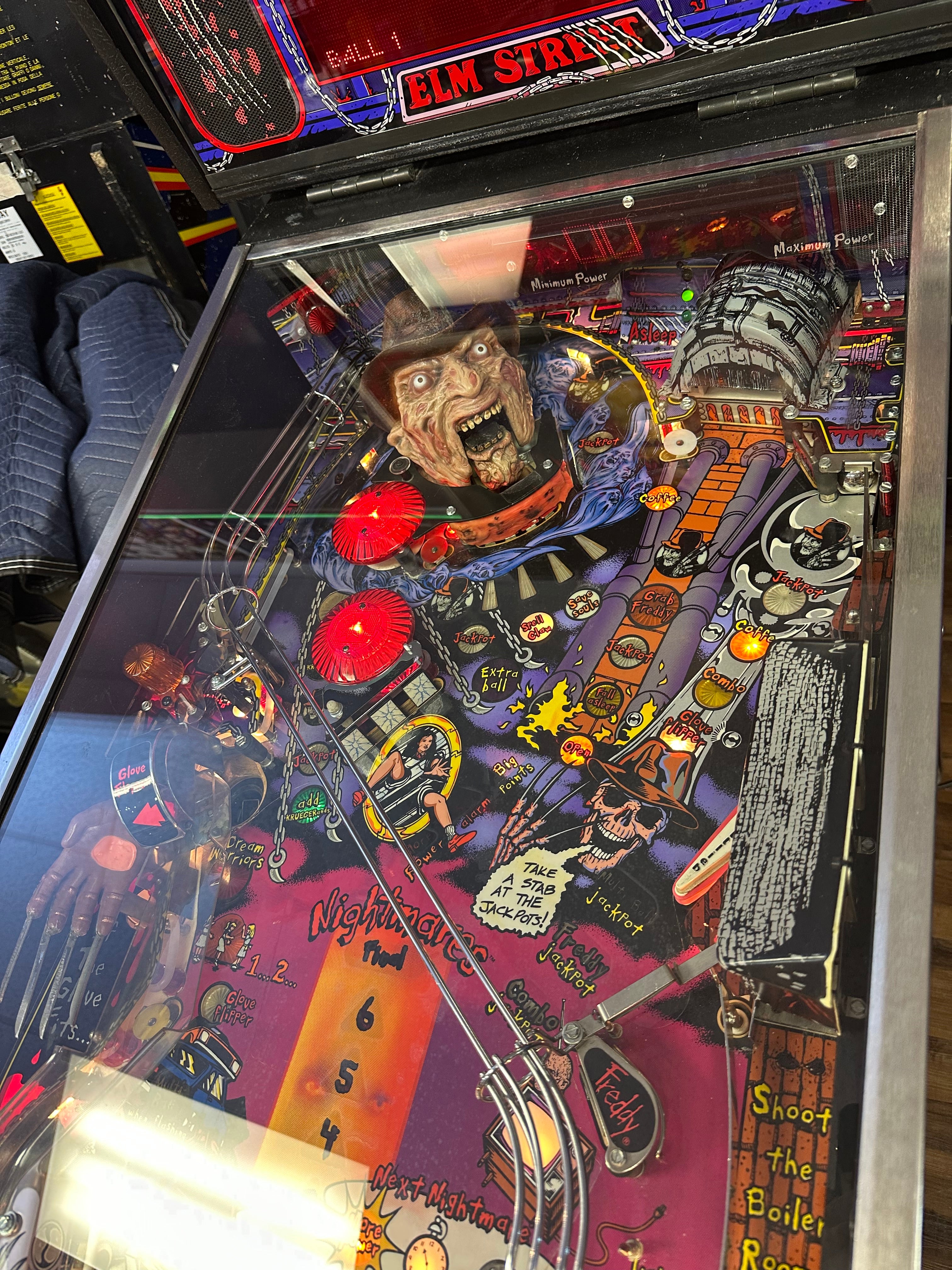 Gottlieb Freddy: A Nightmare on Elm Street Pinball Machine