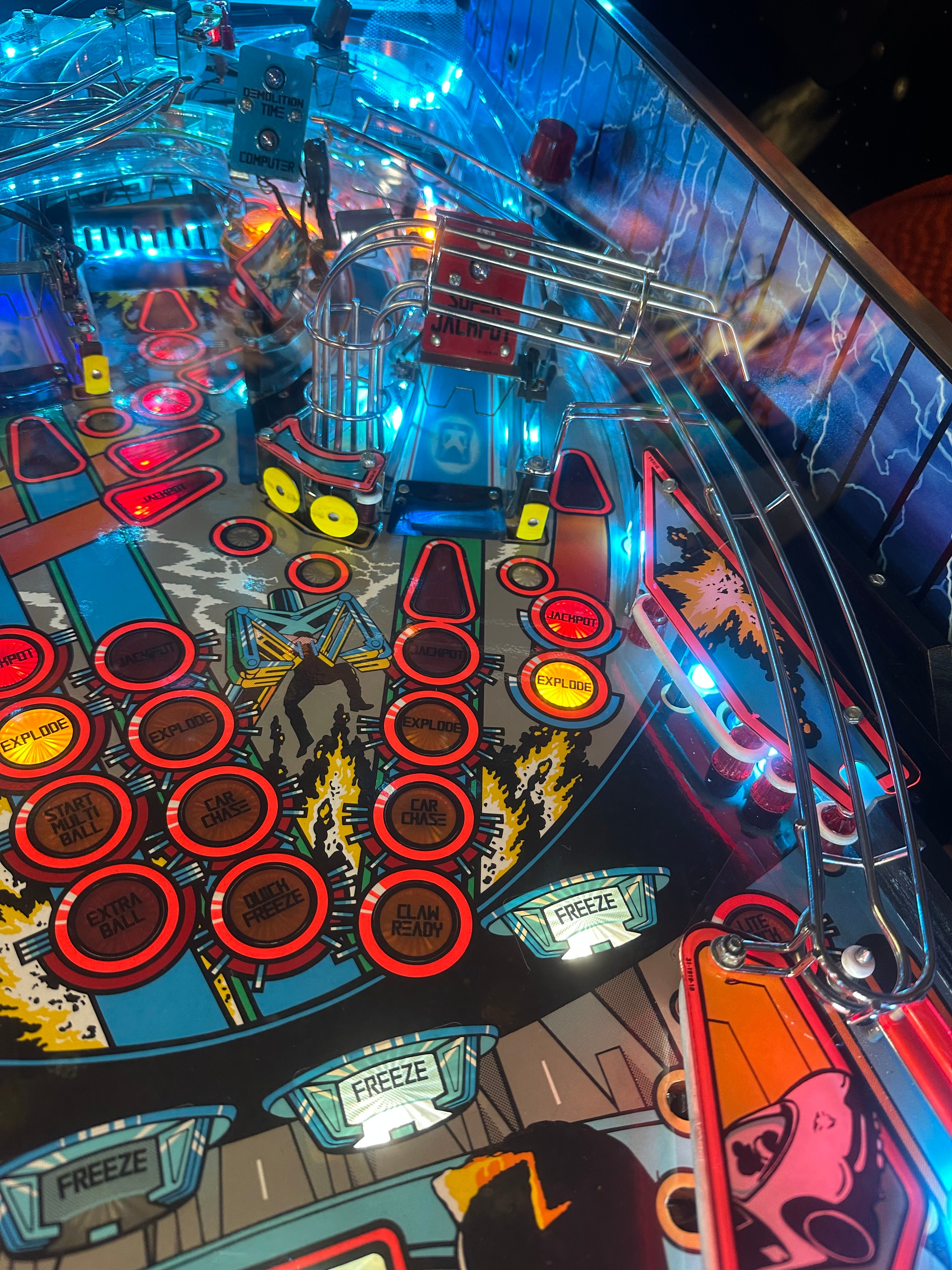 Williams Demolition Man Pinball Machine