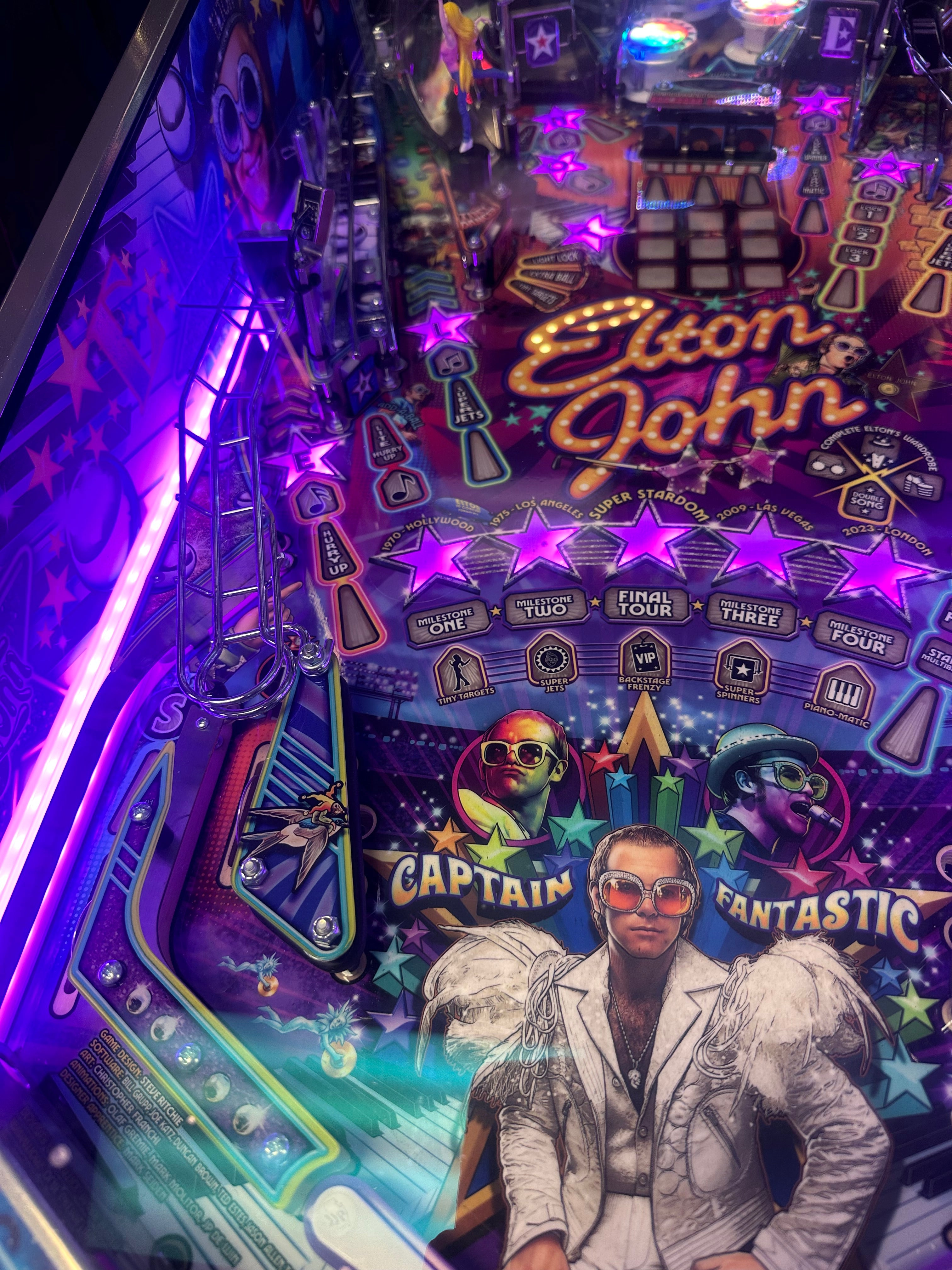 JJP Elton John Platinum Edition Pinball Machine
