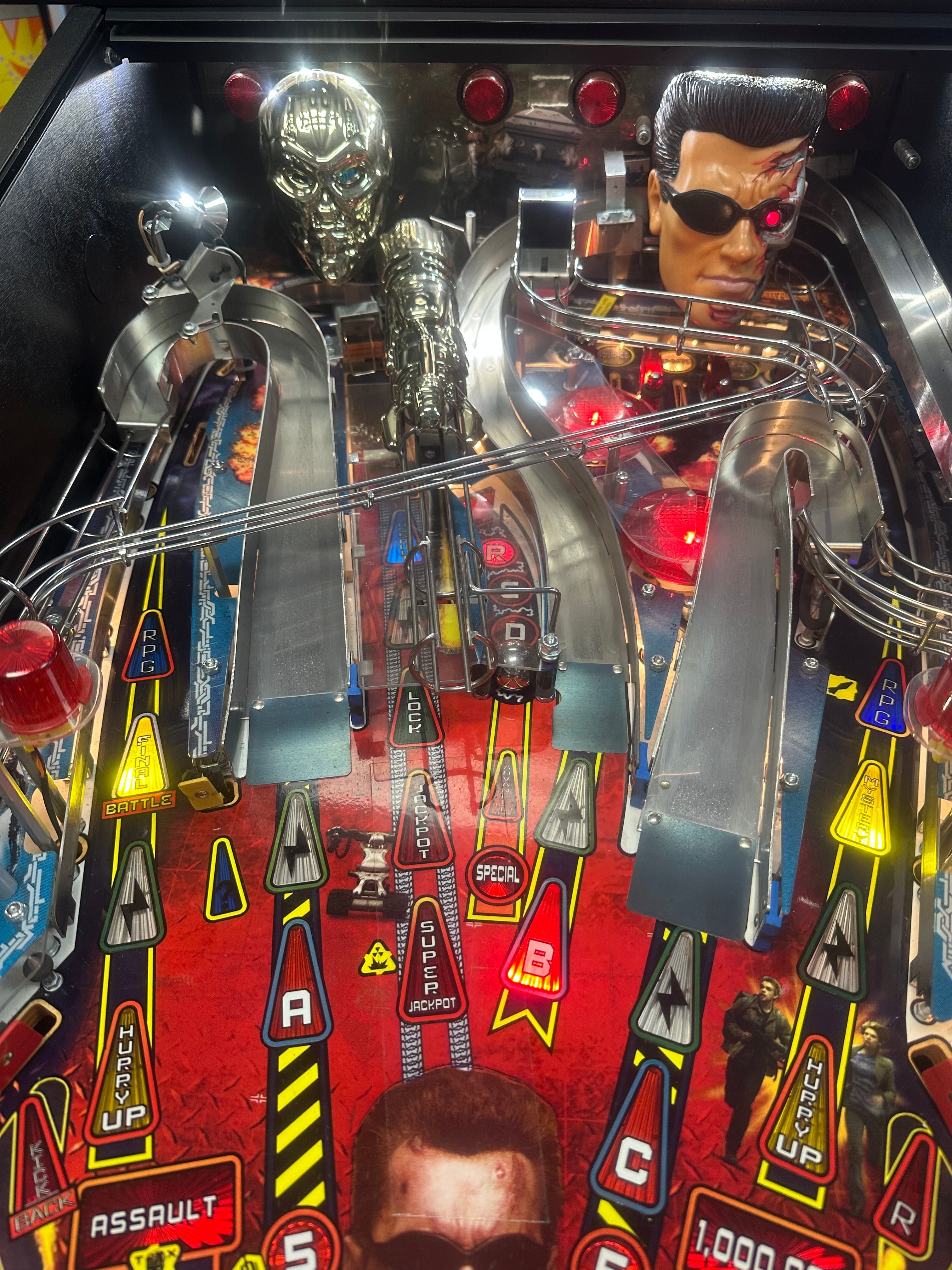 Stern Pinball Terminator 3: Rise of the Machines Pinball Machine