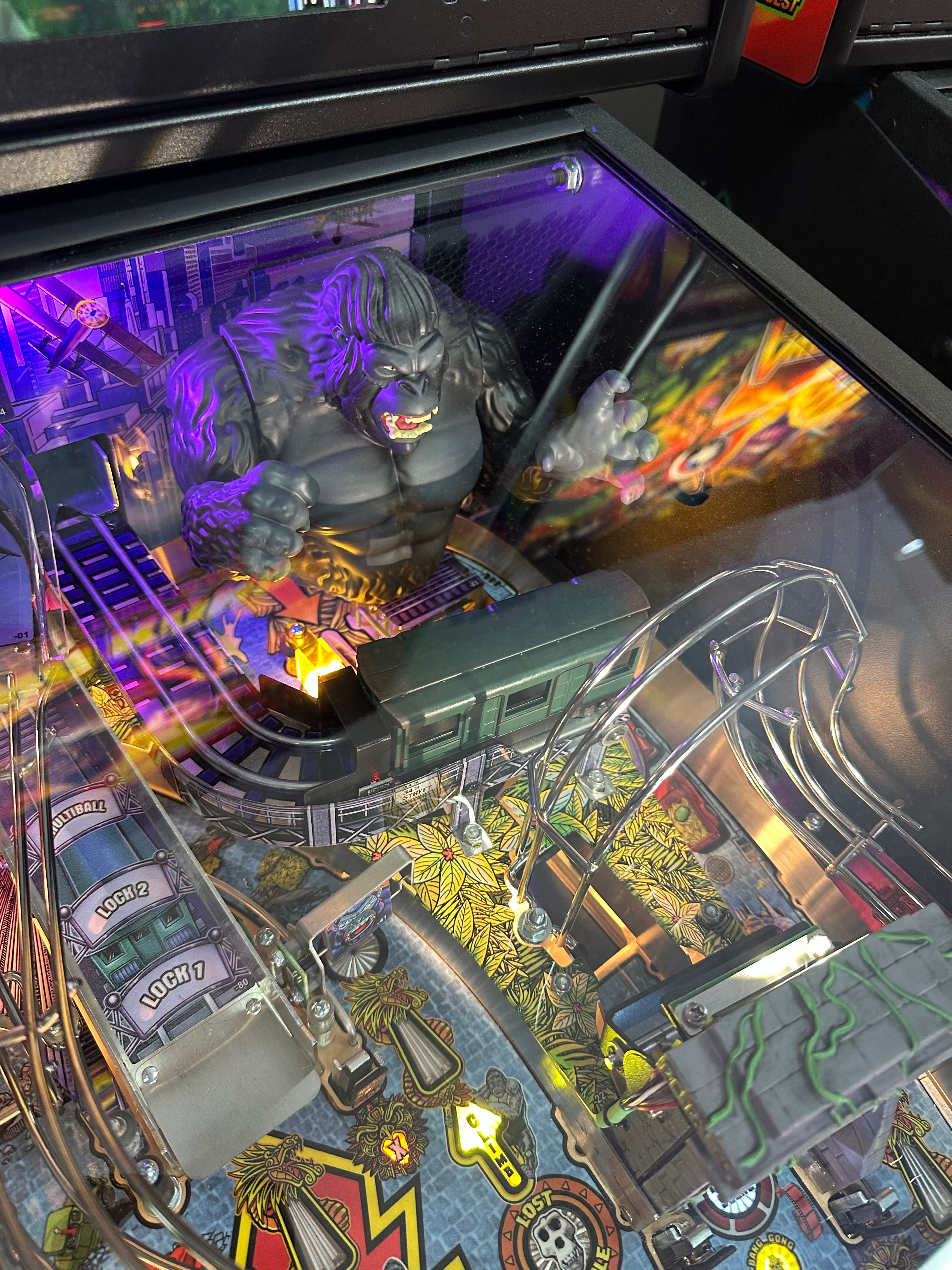 Stern Pinball King Kong: Myth of Terror Island Premium Pinball Machine