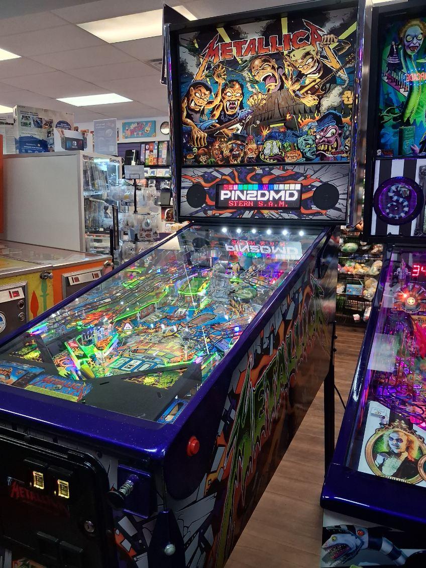 Stern Pinball LOADED Metallica Premium Pinball Machine