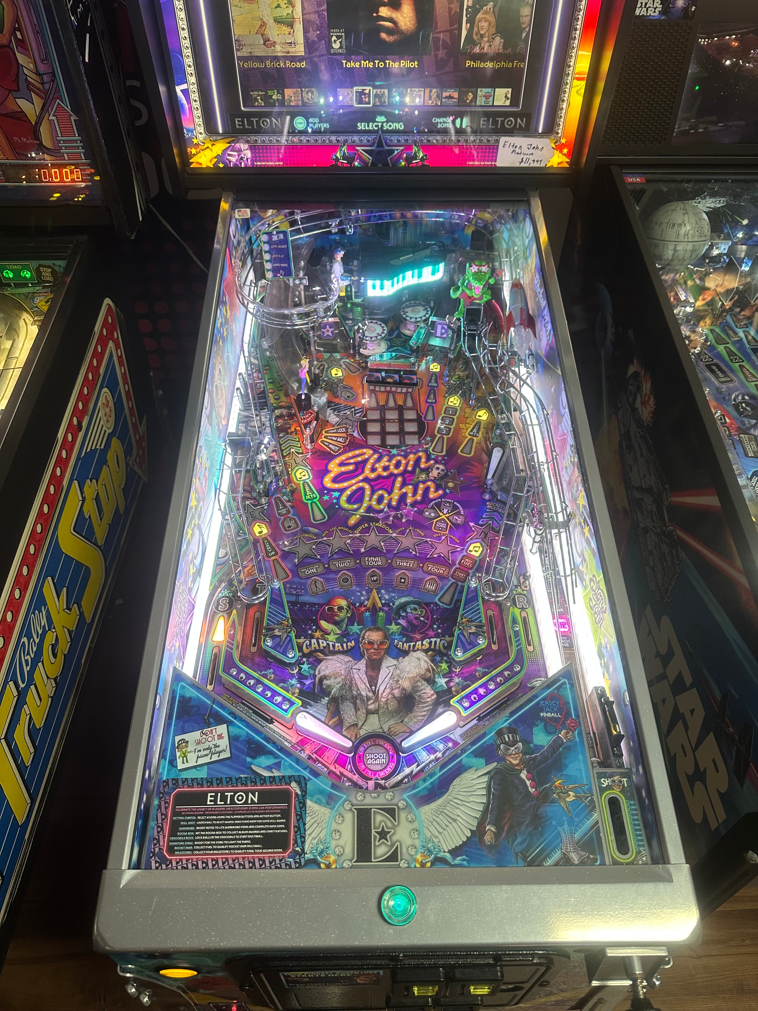 JJP Elton John Platinum Edition Pinball Machine