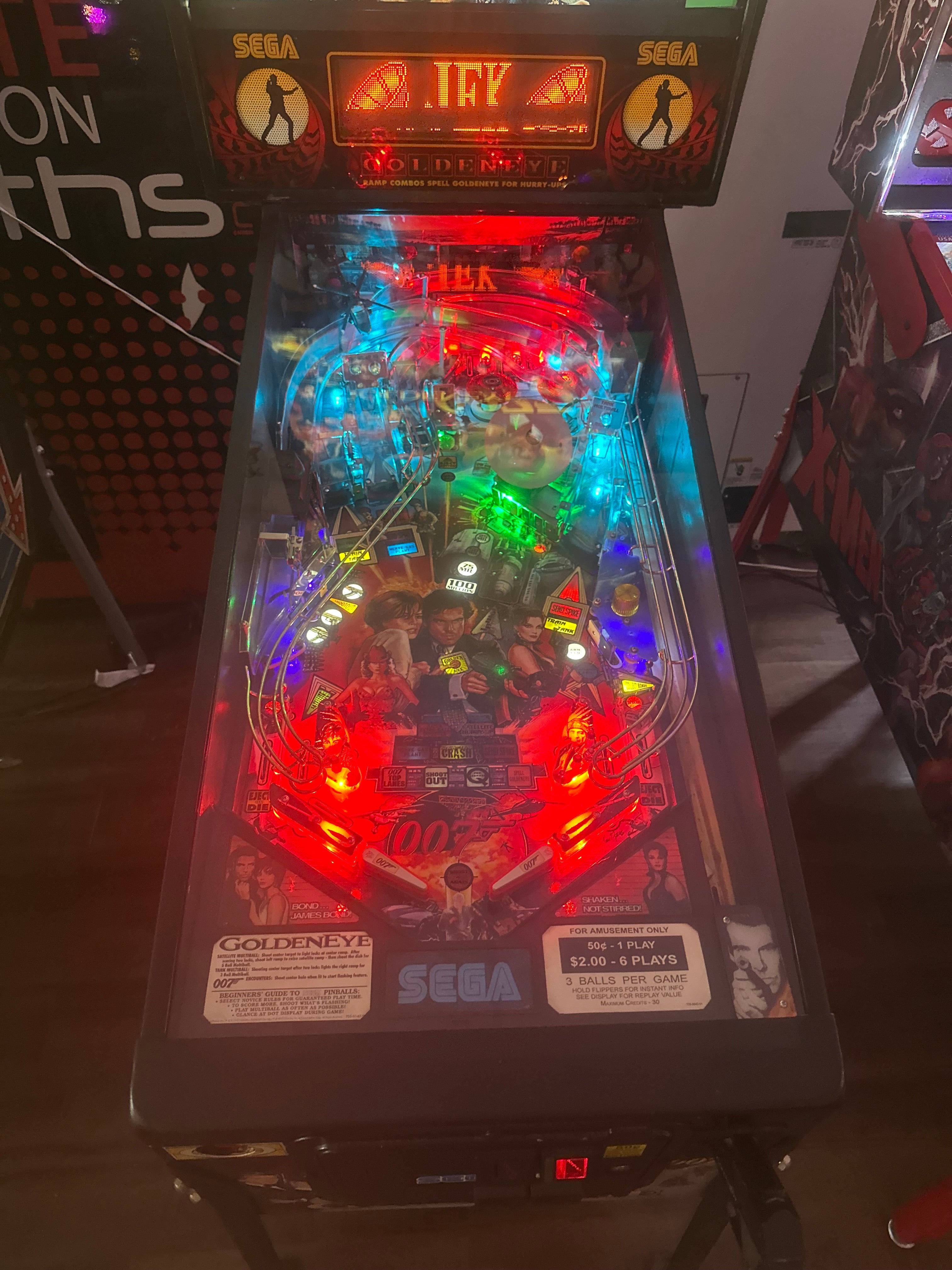 SEGA Goldeneye Pinball Machine
