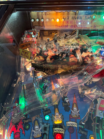 Image of Stern Pinball LOADES Pirates of the Caribbean Pinball Machine