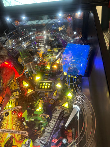 Image of Stern Pinball Dungeons & Dragons: The Tyrant's Eye Premium Pinball Machine