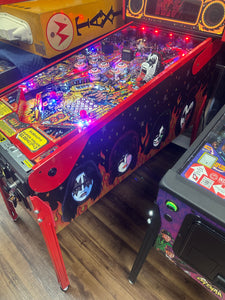 Stern Pinball KISS Limited Edition Pinball Machine with Stern Topper