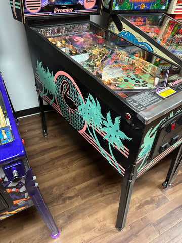 Image of Gottlieb Hollywood Heat Pinball Machine