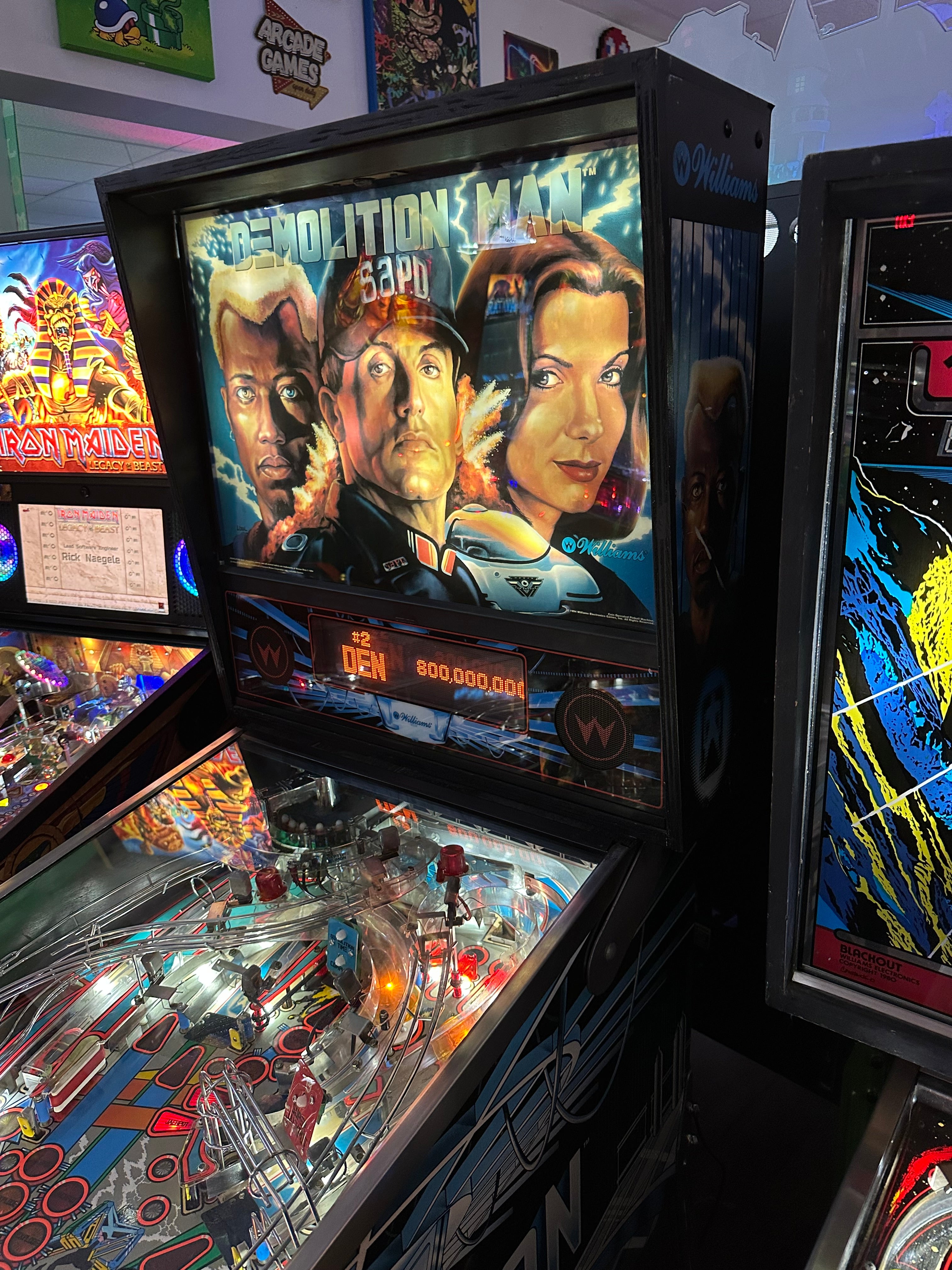 Williams Demolition Man Pinball Machine