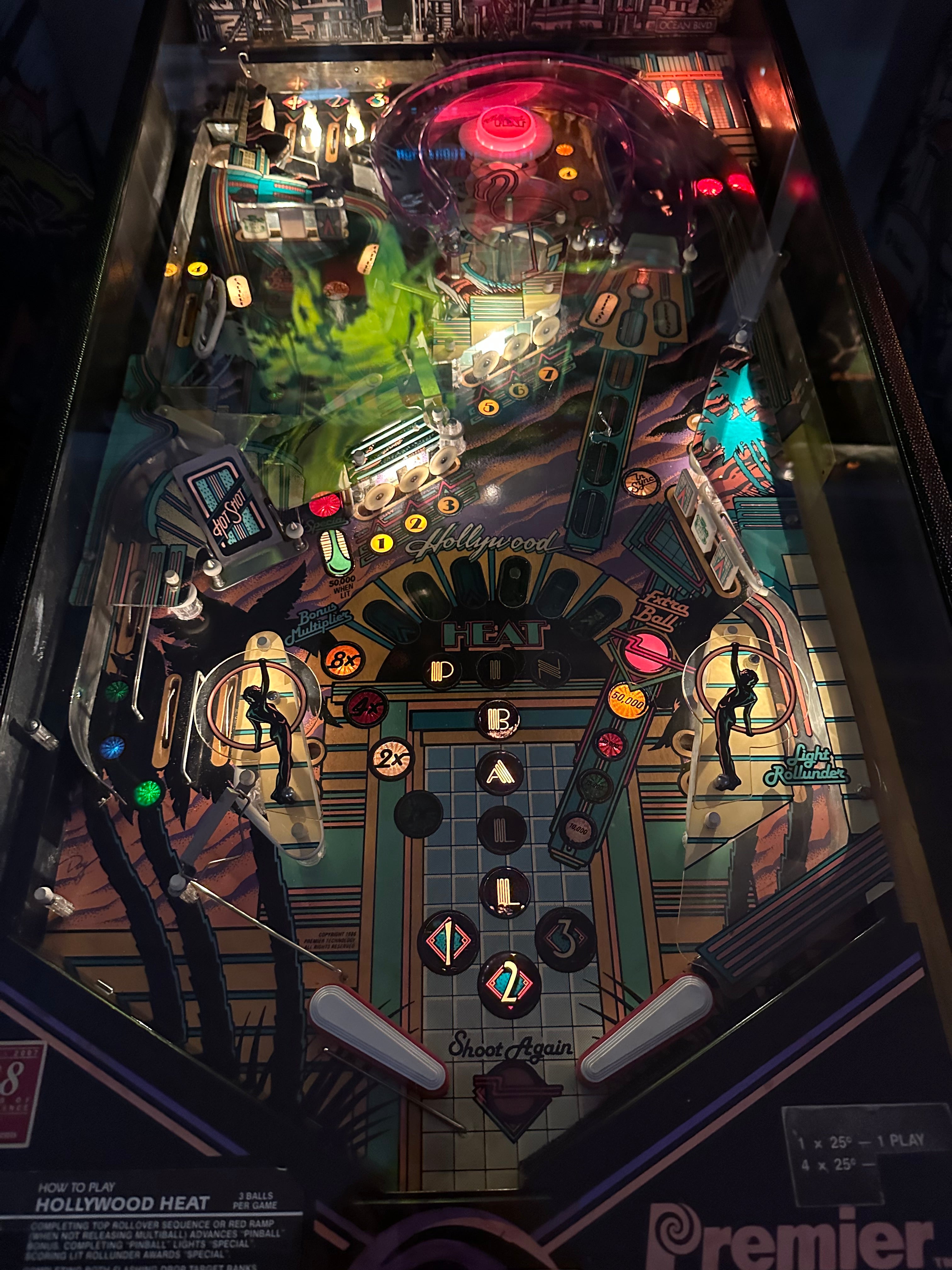 Gottlieb Hollywood Heat Pinball Machine