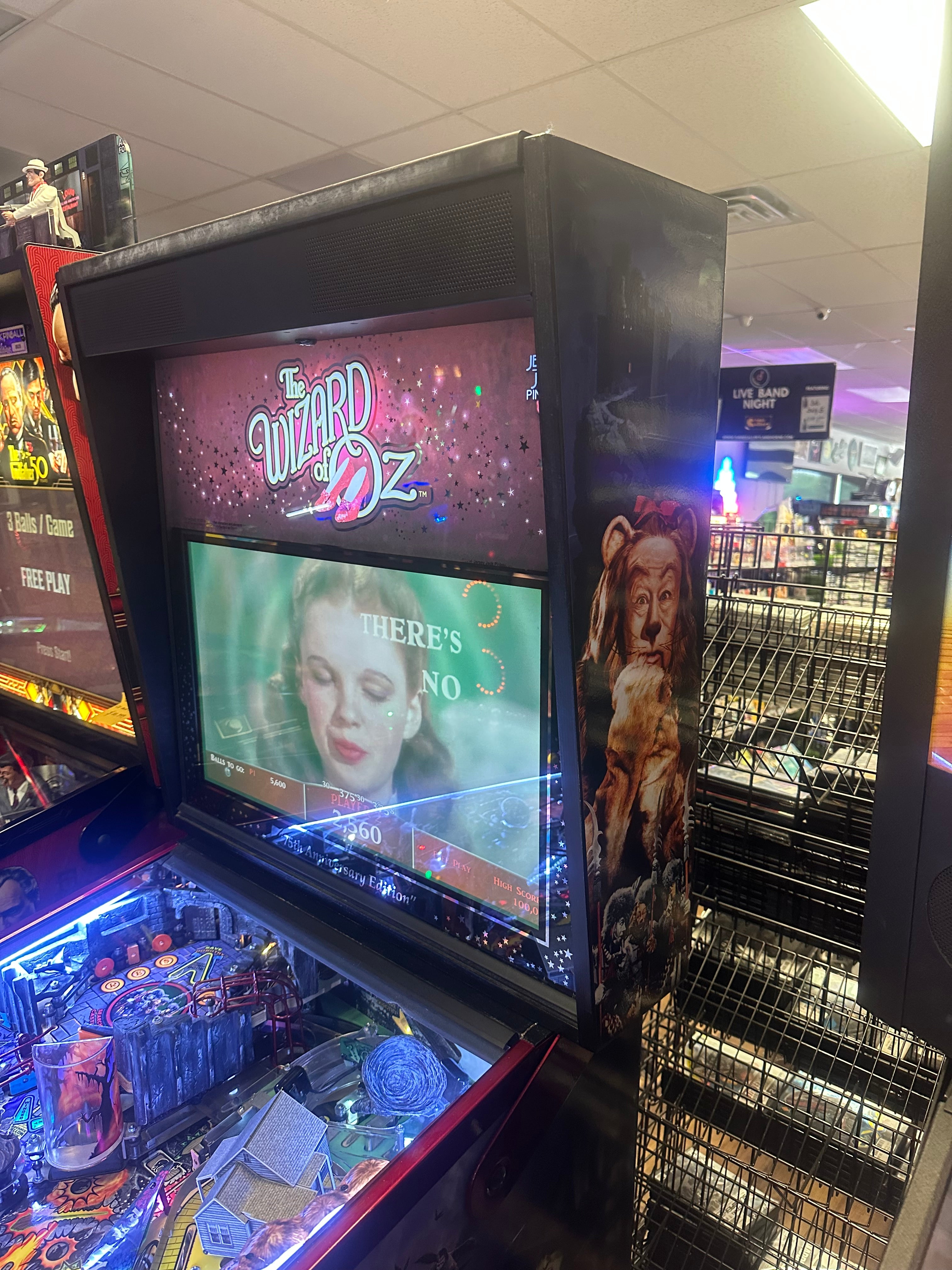 JJP Wizard of Oz 75th Anniversary Ruby Red Edition Pinball Machine