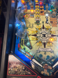 Stern Pinball Pirates of the Caribbean Pinball Machine